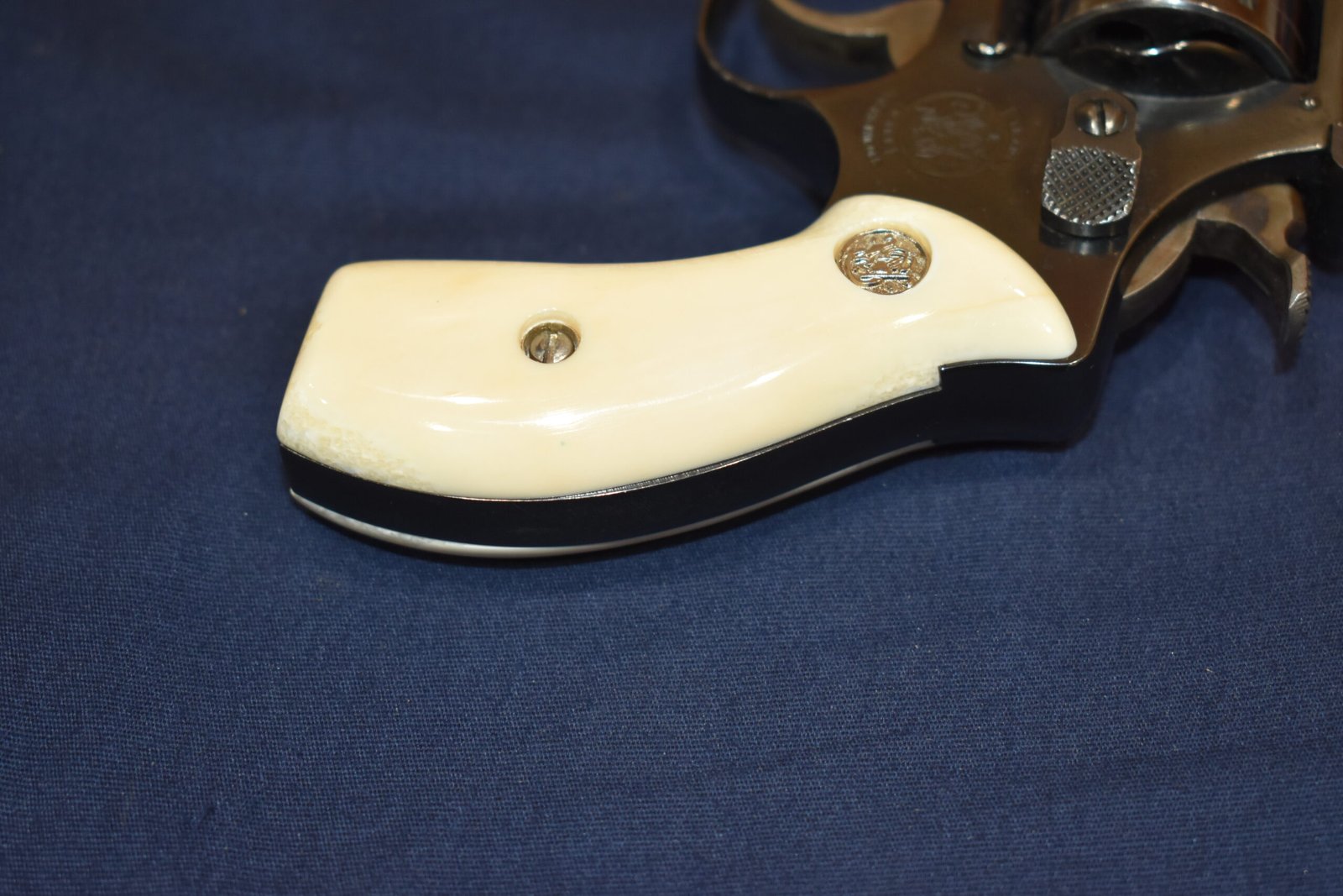 J FRAME ROUND BUTT FOSSILIZED WALRUS IVORY GRIPS JWI4 - Image 6