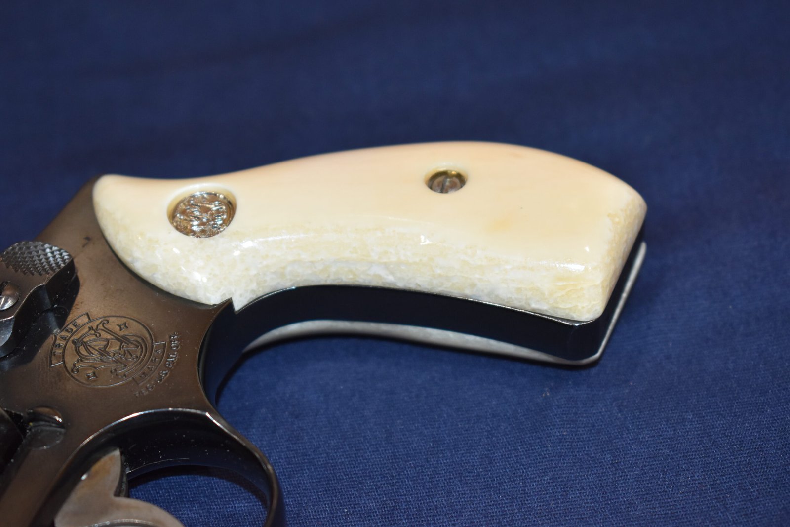 J FRAME ROUND BUTT FOSSILIZED WALRUS IVORY GRIPS JWI4 - Image 13