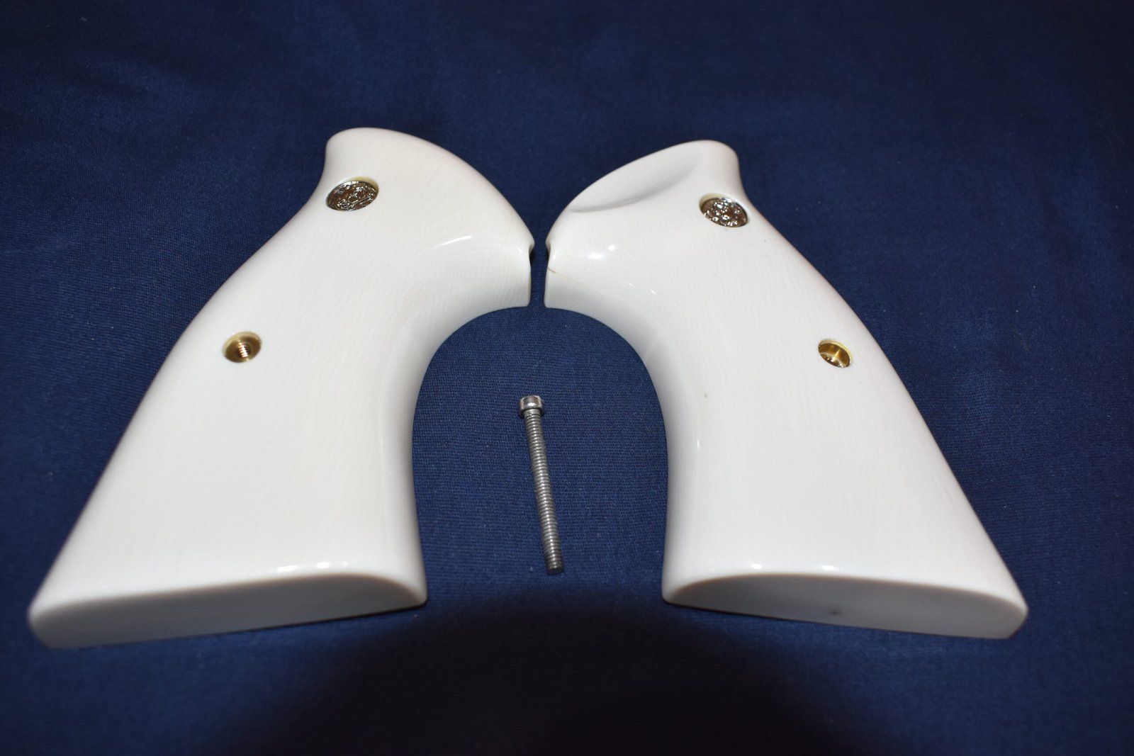 SMITH & WESSON N FRAME SQUARE BUTT TARGET IVORY GRIPS NSQTI1 OHIO SALES ONLY - Image 3
