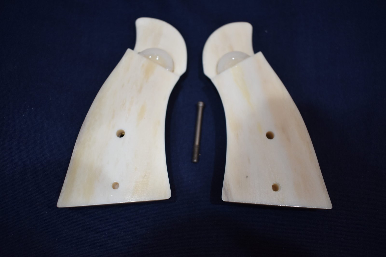 SMITH & WESSON N FRAME PREMIUM GRADE GIRAFFE BONE GRIPS SWNGB15 - Image 4