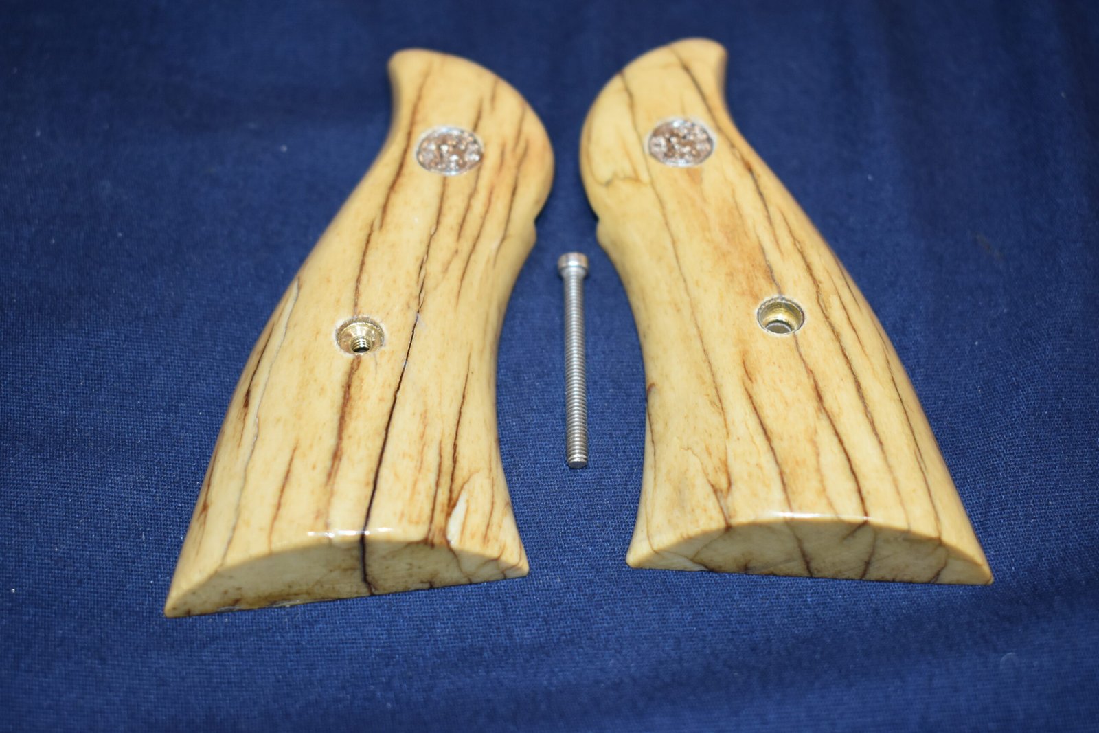 SMITH & WESSON N FRAME GIRAFFE BONE GRIPS SWNGB16 - Image 3