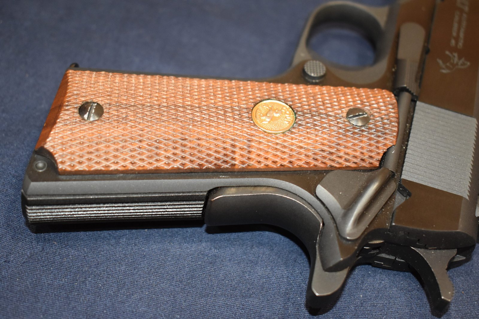 COLT 1911 CHECKERED WOOD GRIPS 1911W7 - Image 6