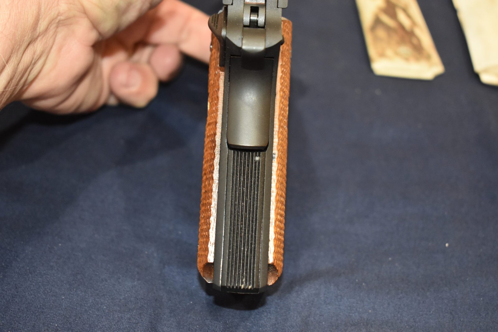 COLT 1911 CHECKERED WOOD GRIPS 1911W7 - Image 11