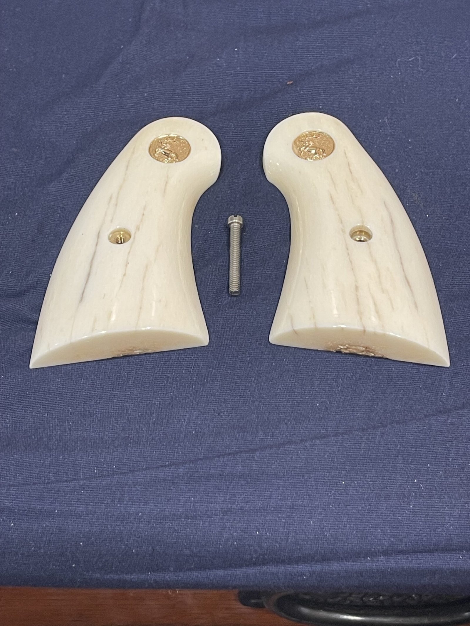 COLT PYTHON PREMIUM GRADE GIRAFFE BONE GRIPS CPGB21 - Image 4