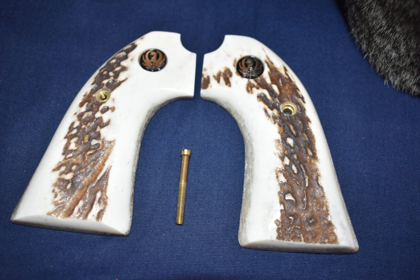 RUGER BISLEY ELK STAG GRIPS RBES2