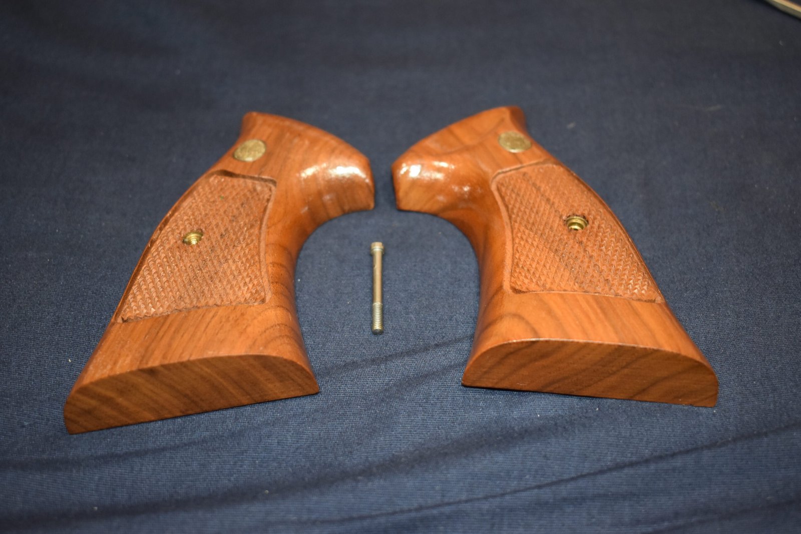 SMITH & WESSON FACTORY K FRAME TARGET GRIPS KCT30 - Image 3