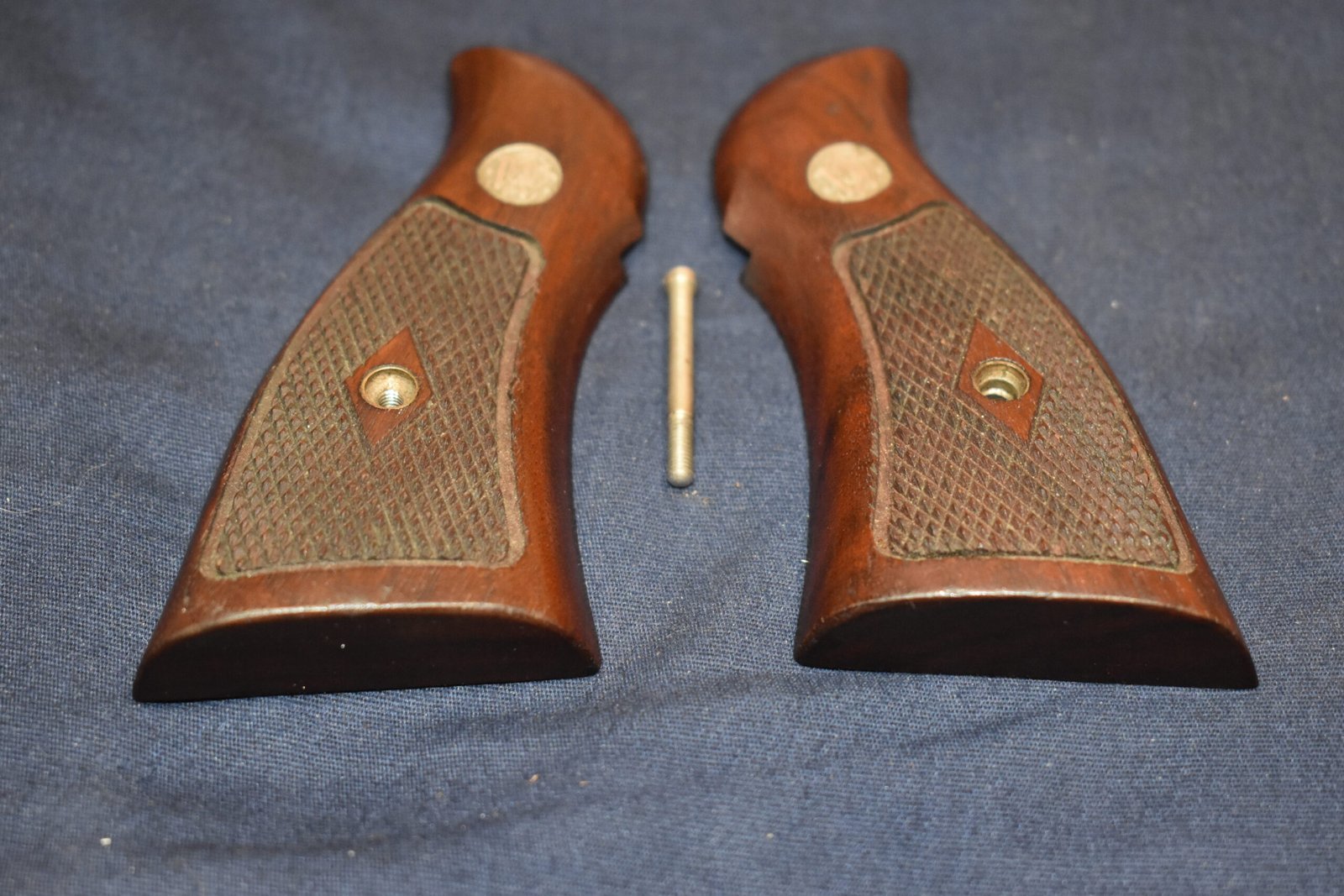 SMITH & WESSON N FRAME DIAMOND MAGNA GRIPS NDM15 - Image 3