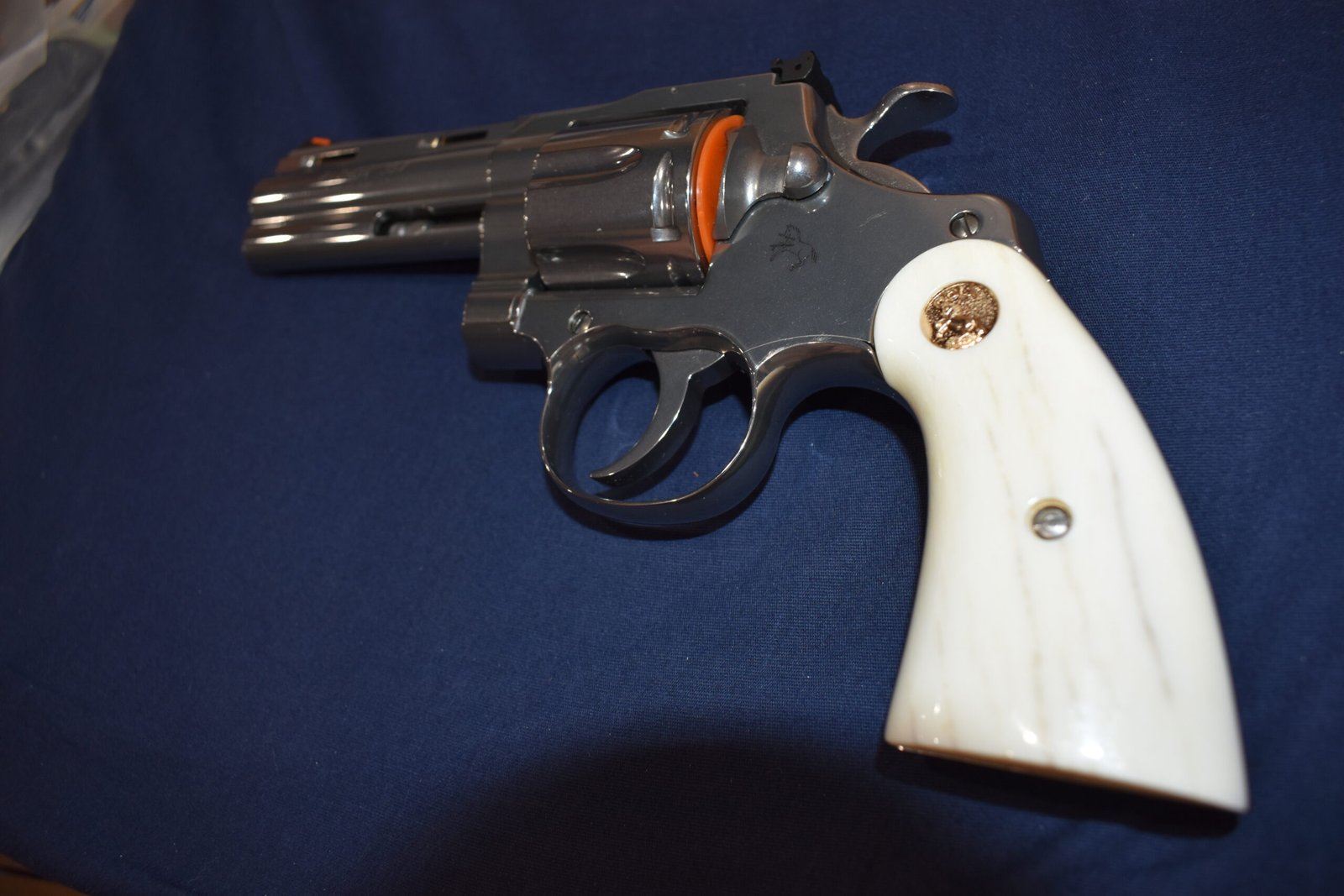COLT PYTHON PREMIUM GRADE GIRAFFE BONE GRIPS CPGB21 - Image 7
