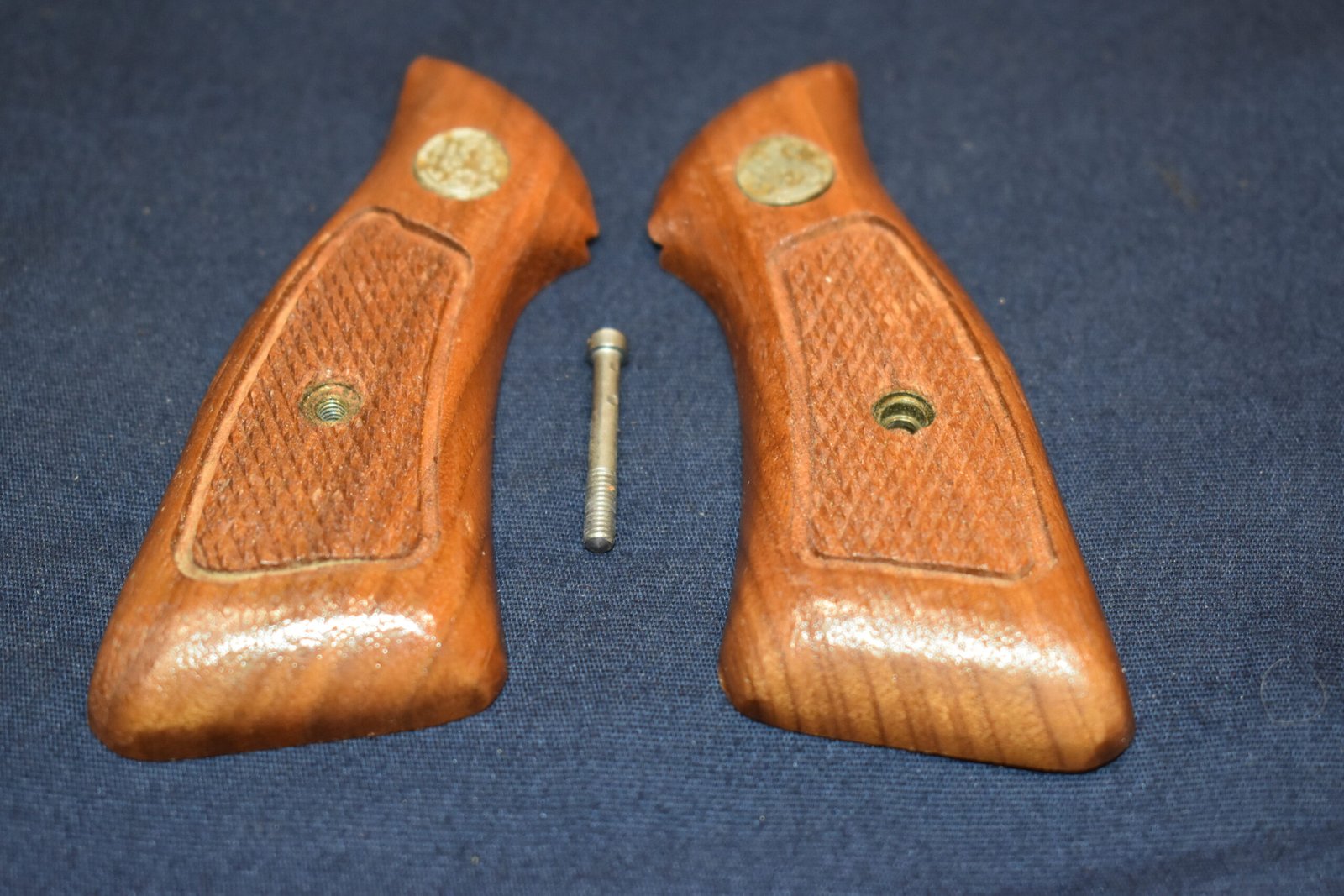 SMITH & WESSON J FRAME GRIPS JSQM6 - Image 3
