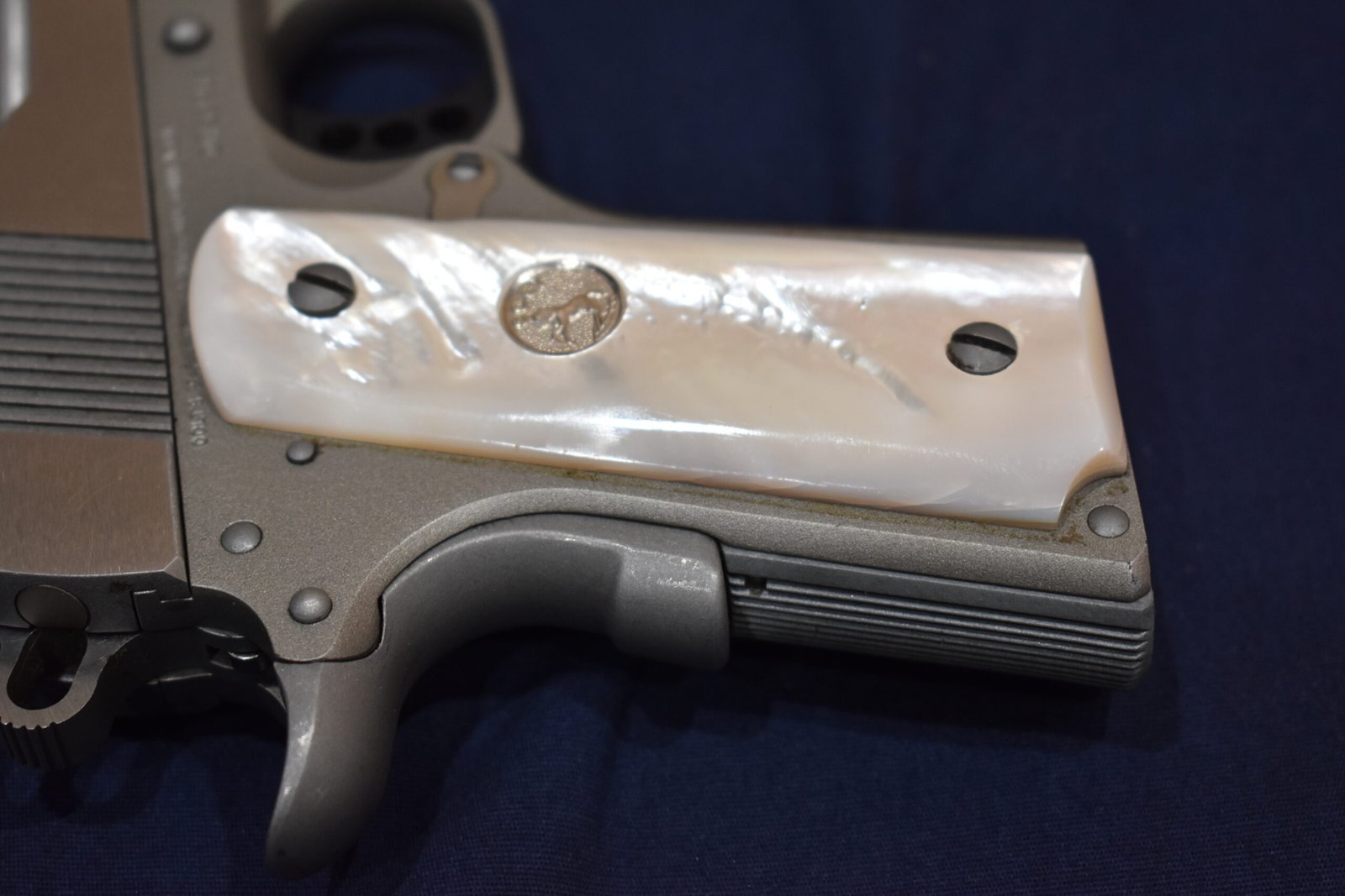 COLT 1911 OFFICER'S MODEL MOTHER OF PEARL GRIPS 1911OMMOP4 - Image 7
