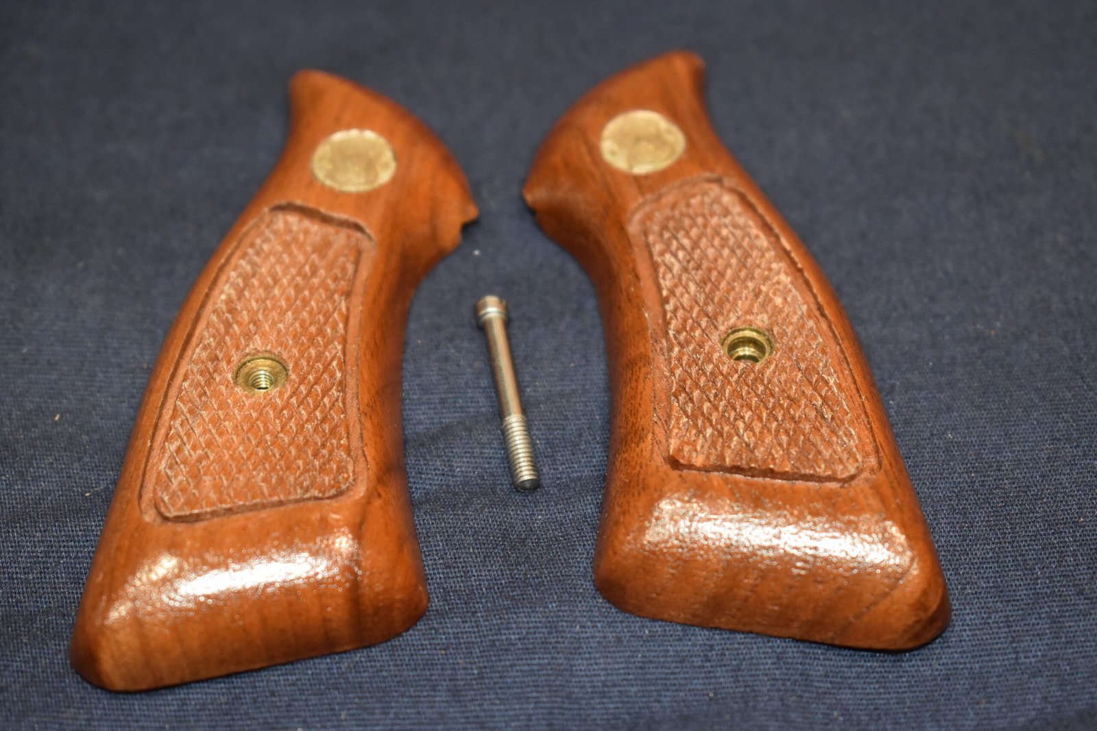 SMITH & WESSON J FRAME GRIPS JSQM7 - Image 3