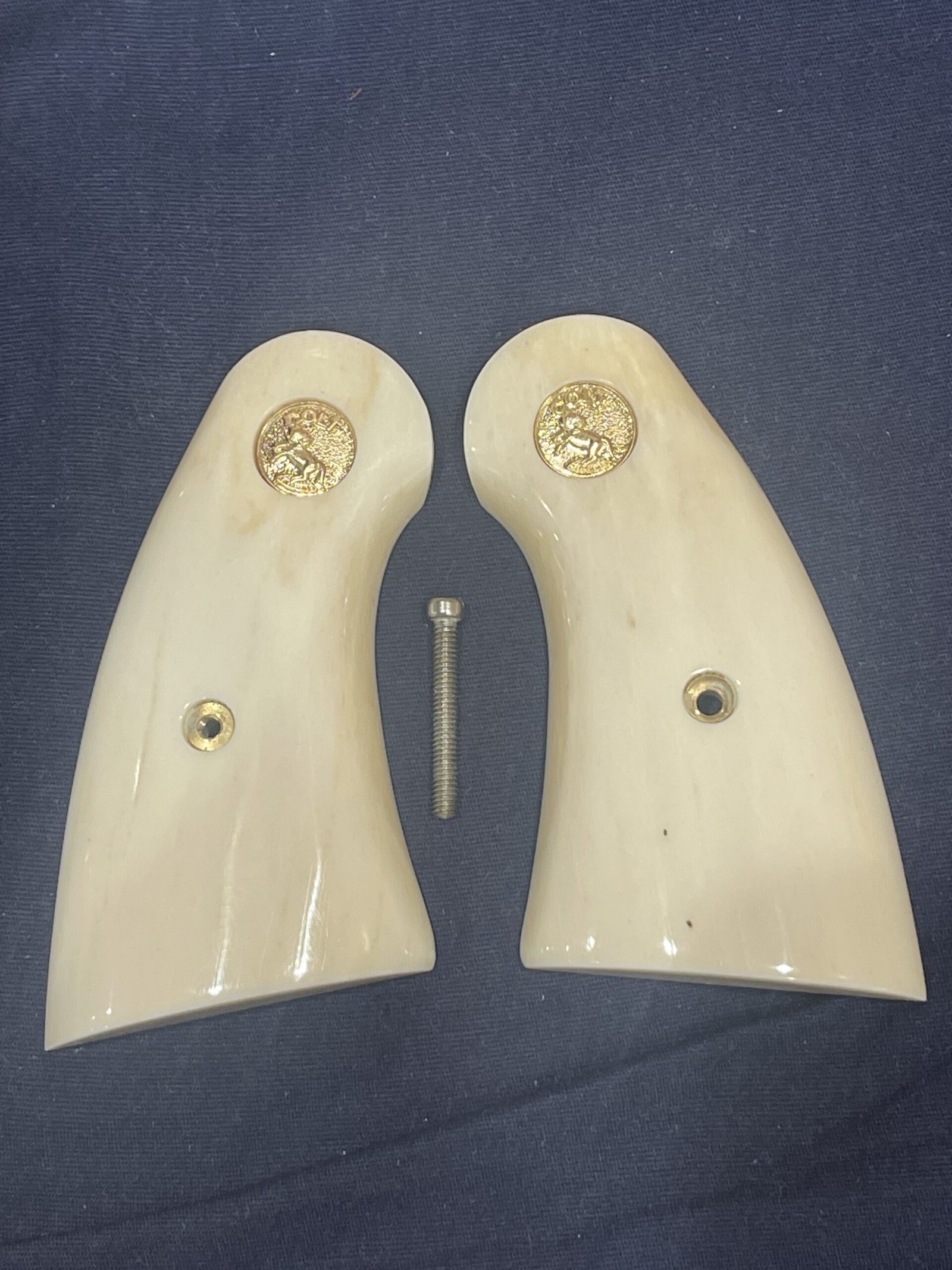 COLT PYTHON PREMIUM GRADE GIRAFFE BONE GRIPS CPGB19