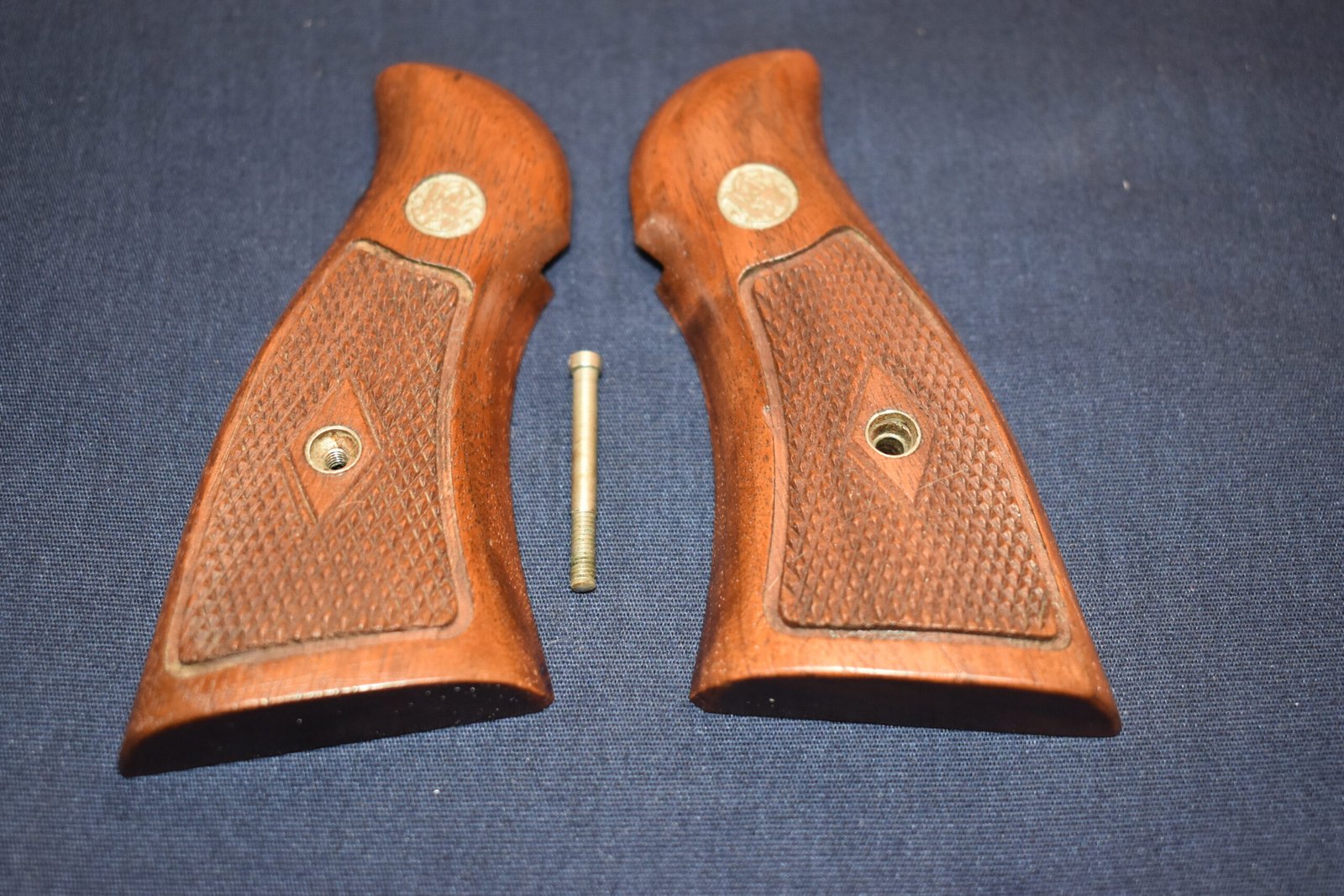 SMITH & WESSON N FRAME DIAMOND MAGNA GRIPS NDM16 - Image 3