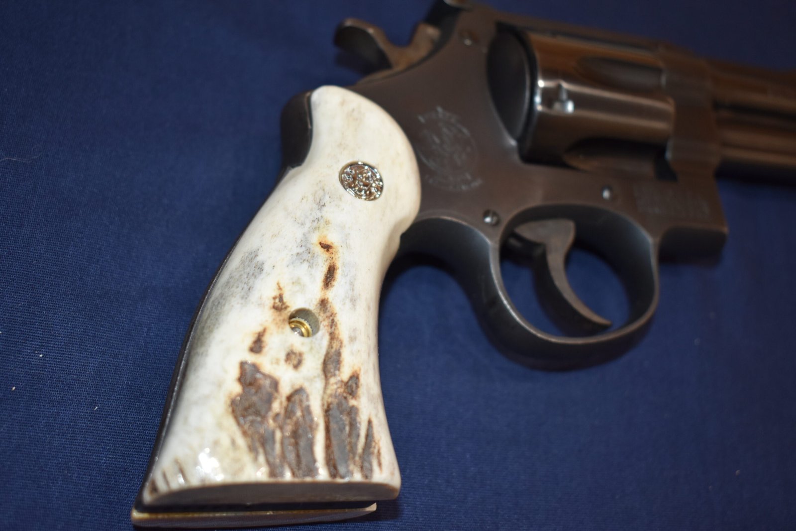 SMITH & WESSON N FRAME PREMIUM GRADE SAMBAR STAG GRIPS SWNSS22 - Image 8