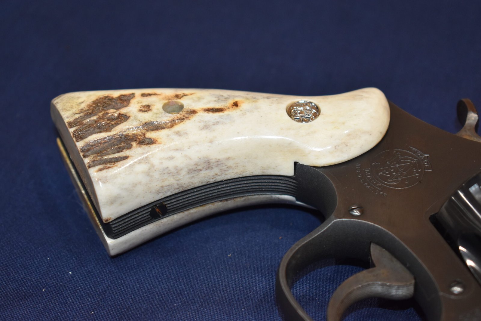 SMITH & WESSON N FRAME PREMIUM GRADE SAMBAR STAG GRIPS SWNSS22 - Image 12