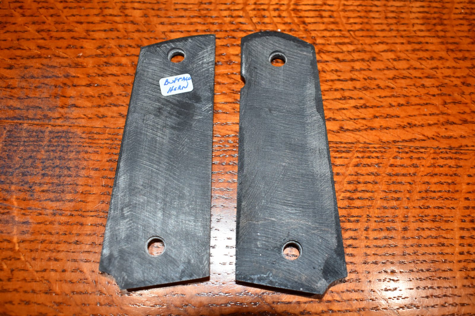 COLT 1911 CHECKERED BUFFALO HORN GRIPS 1911BH16 - Image 4