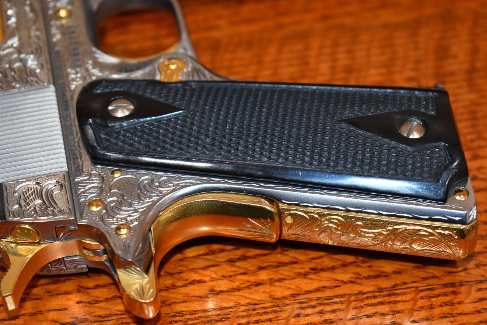 COLT 1911 CHECKERED BUFFALO HORN GRIPS 1911BH16 - Image 7