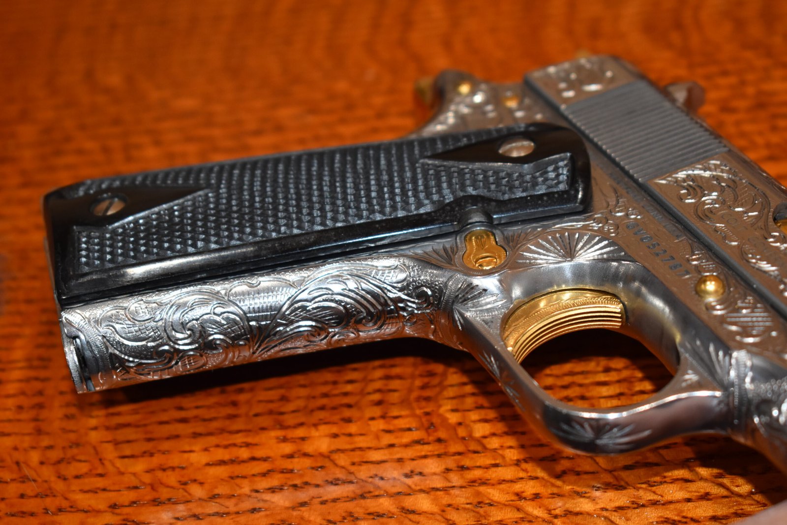 COLT 1911 CHECKERED BUFFALO HORN GRIPS 1911BH16 - Image 12