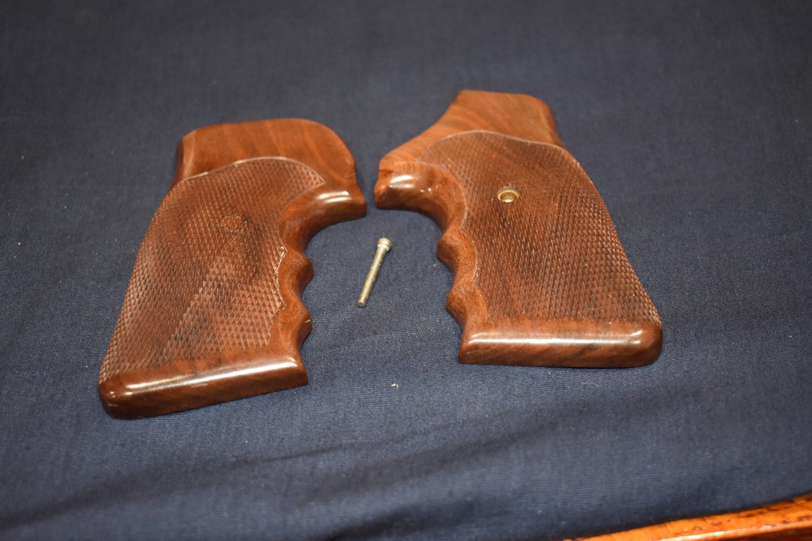 SMITH & WESSON N FRAME FUZZY FARRANT CUSTOM GRIPS SWNFF8 - Image 3