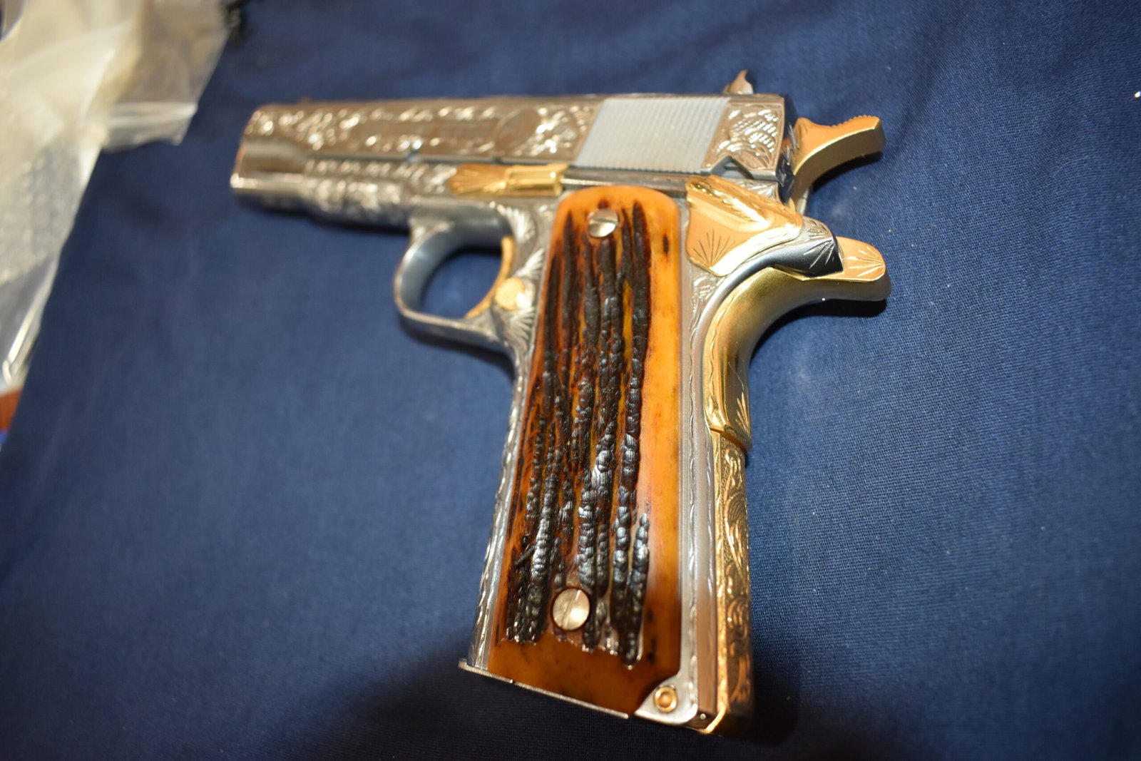 COLT 1911 JIGGED CVAMEL BONE GRIPS 1911JCB1 - Image 5