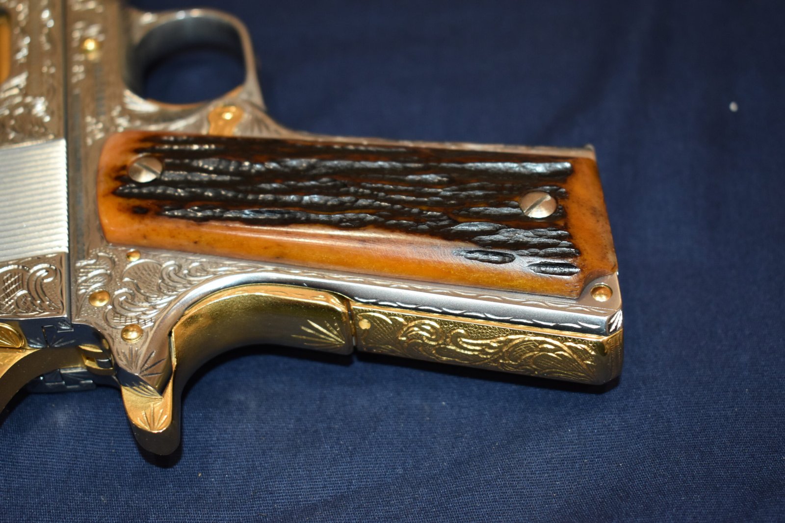 COLT 1911 JIGGED CVAMEL BONE GRIPS 1911JCB1 - Image 7