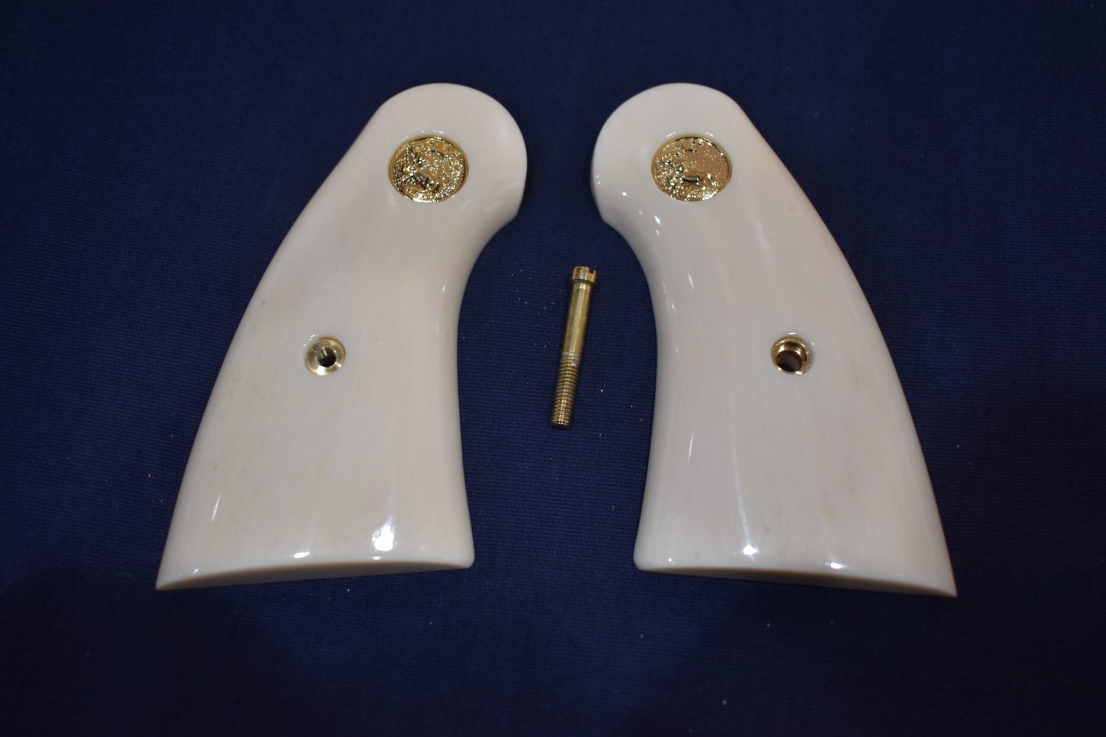 COLT PYTHON PREMIUM GRADE GIRAFFE BONE GRIPS CPGB24