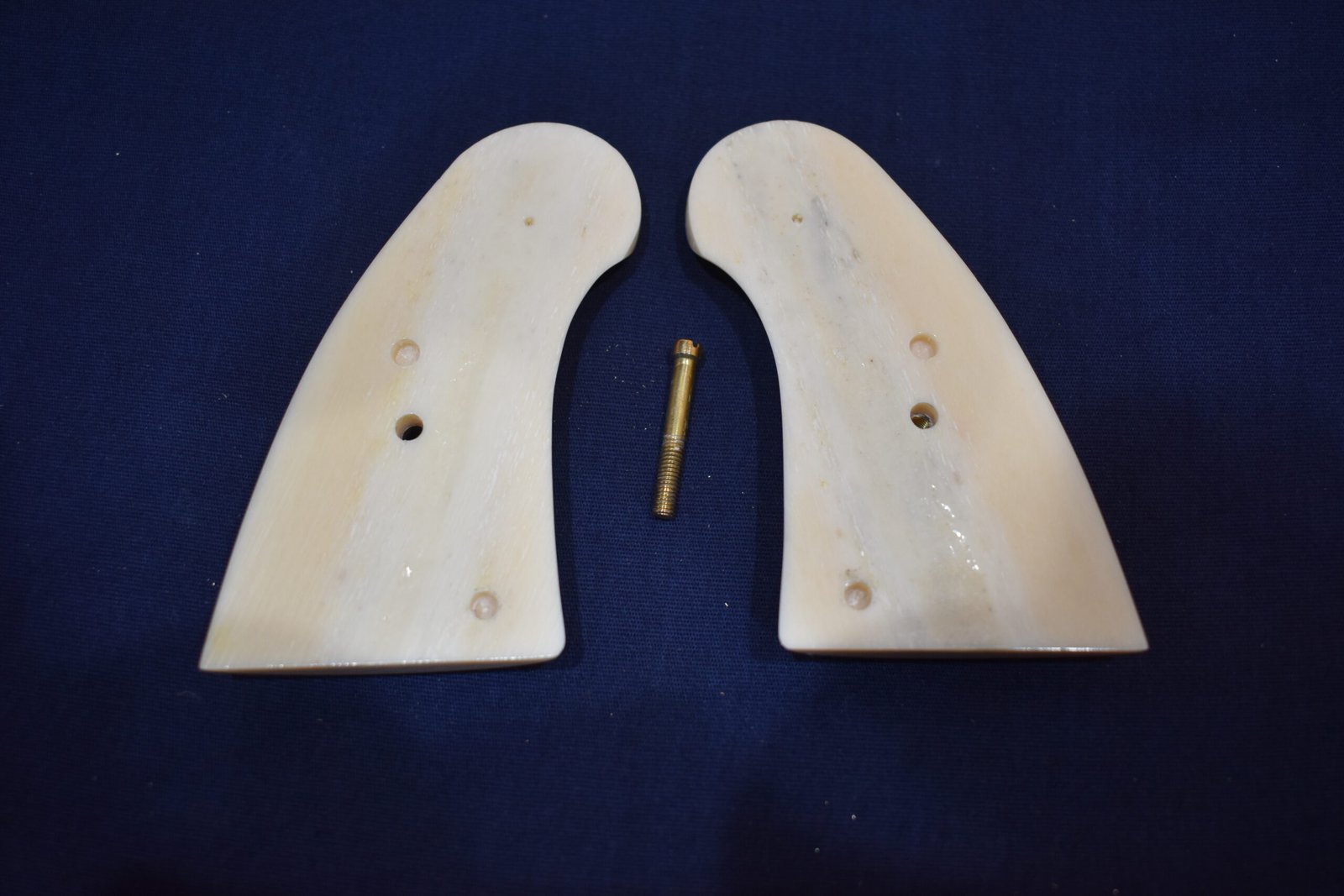 COLT PYTHON PREMIUM GRADE GIRAFFE BONE GRIPS CPGB24 - Image 4