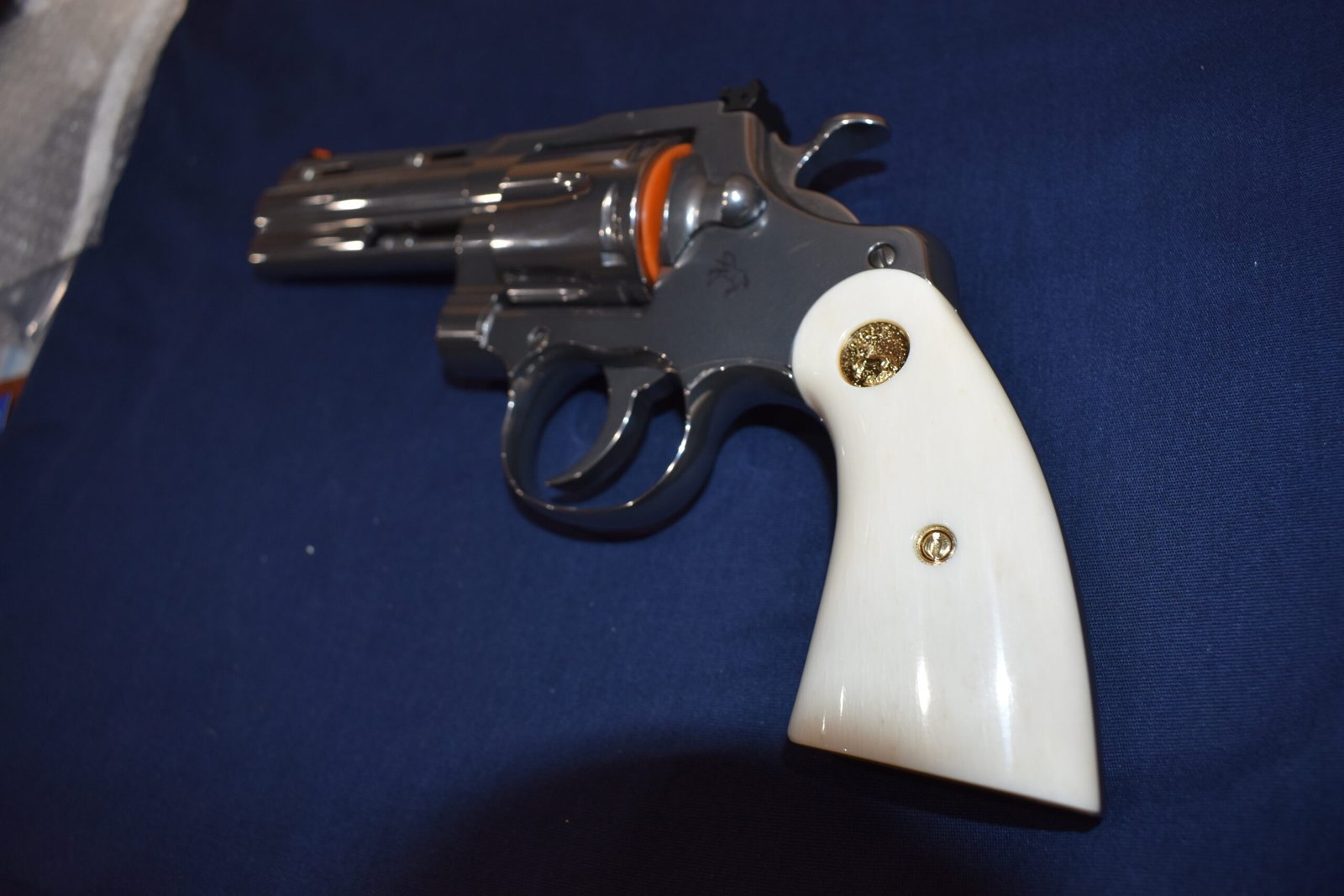 COLT PYTHON PREMIUM GRADE GIRAFFE BONE GRIPS CPGB24 - Image 5