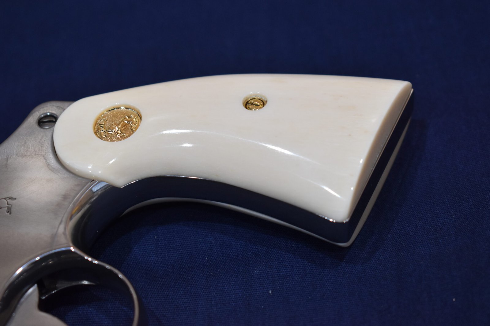 COLT PYTHON PREMIUM GRADE GIRAFFE BONE GRIPS CPGB24 - Image 13