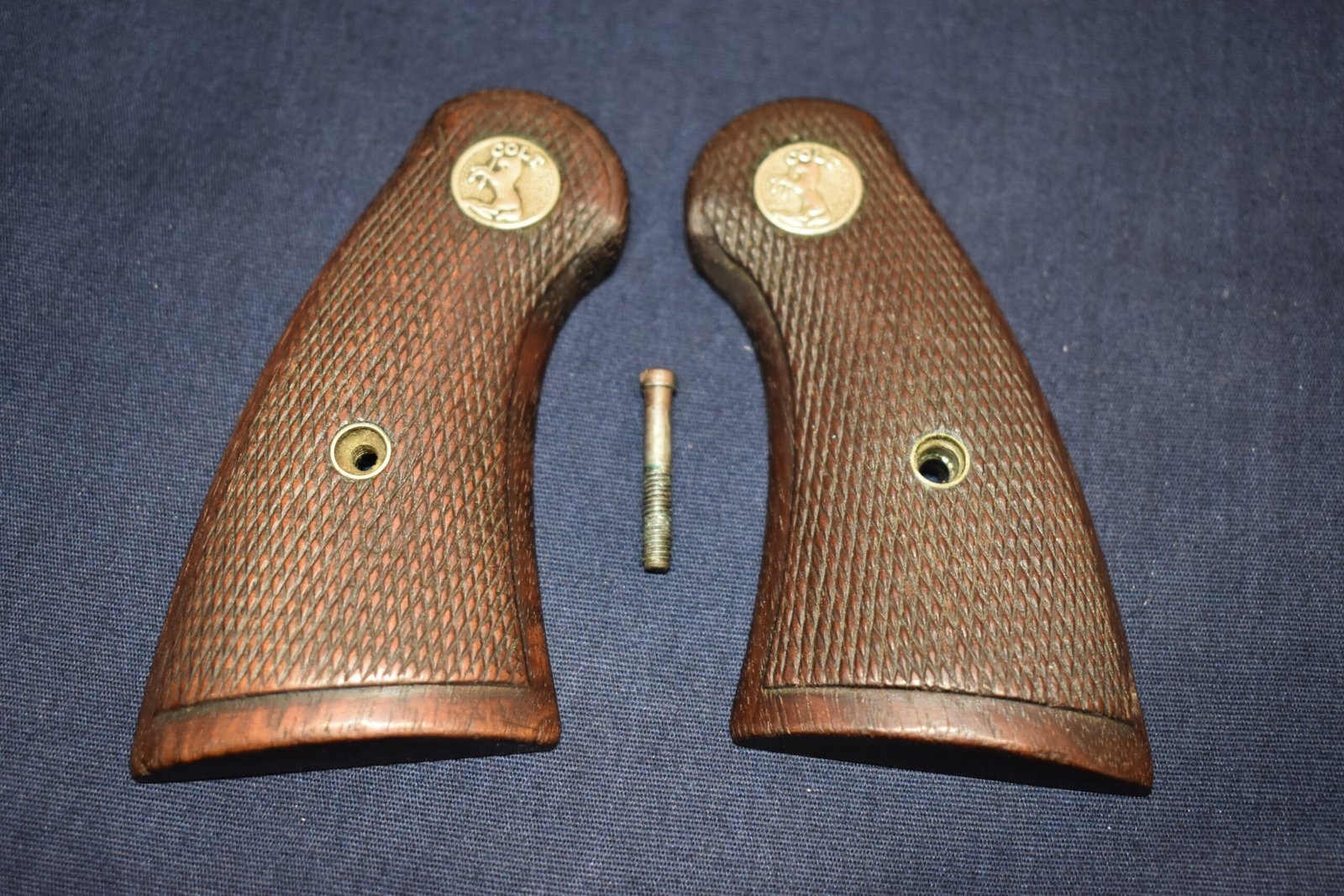 COLT PRE-WAR OFFICER'S MODEL MATCH GRIPS CPWOMT1