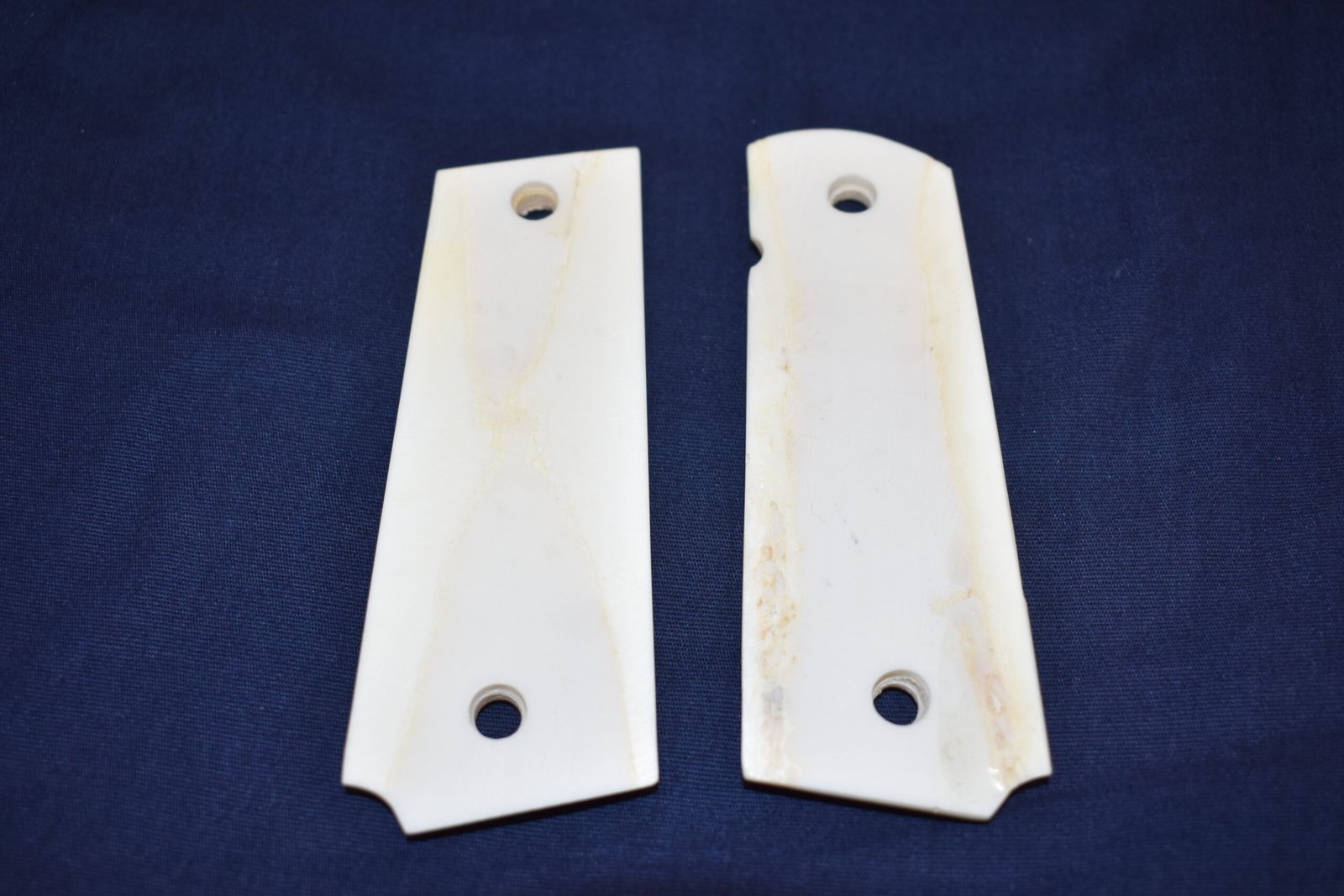 COLT 1911 CHECKERED BUFFALO BONE GRIPS 1911BB12 - Image 4