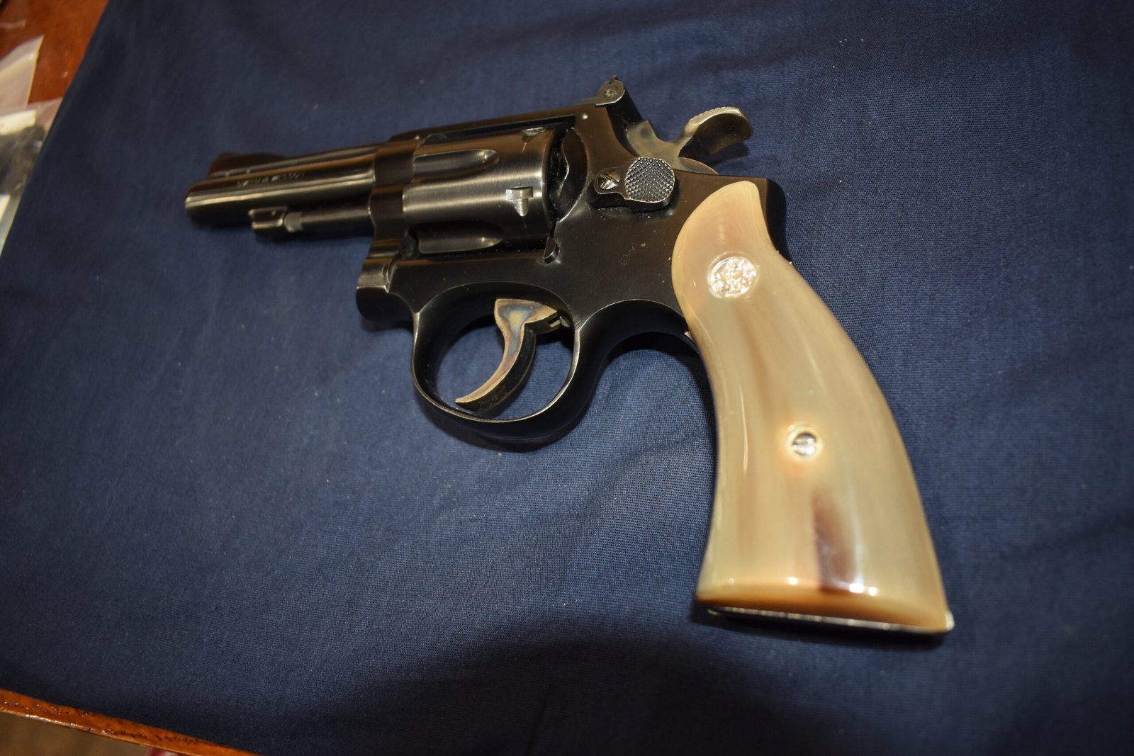 SMITH & WESSON K FRAME SQUARE BUTT WATER BUFFALO HORN GRIPS KSQWB1 - Image 5