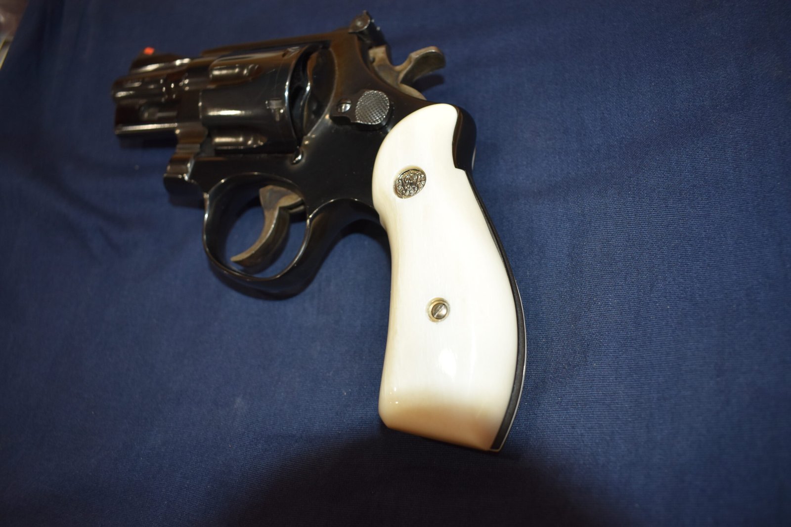 SMITH & WESSON N FRAME ROUND BUTT PREMIUM GRADE GIRAFFE BONE GRIPS SWNGB19 - Image 6