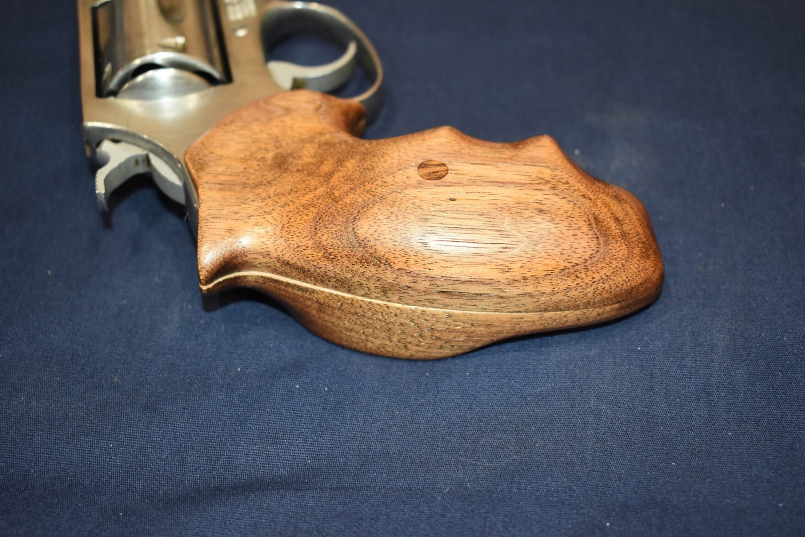 SMITH & WESSON J FRAME FUZZY FARRANT CUSTOM GRIPS SWJFF6 - Image 7