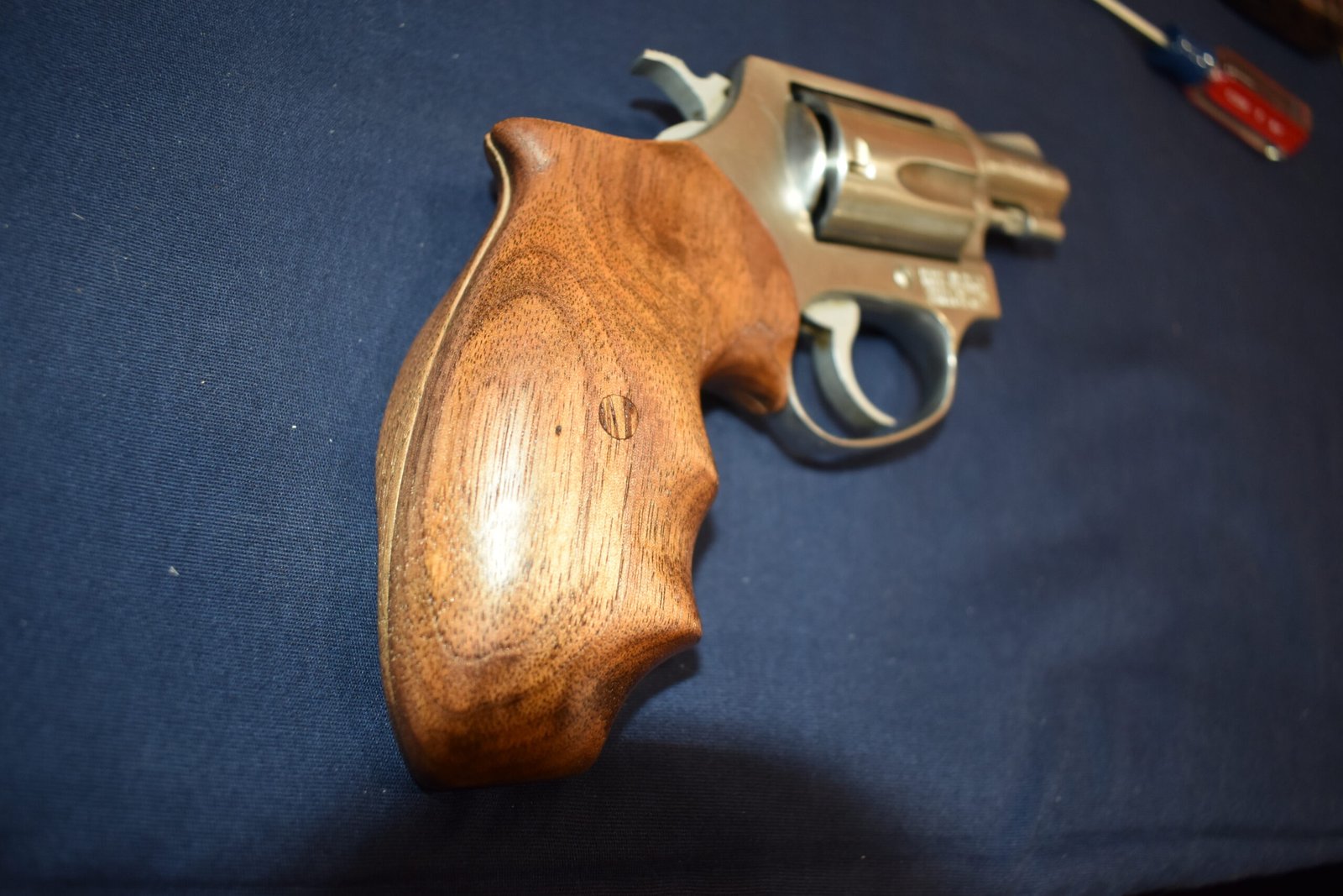 SMITH & WESSON J FRAME FUZZY FARRANT CUSTOM GRIPS SWJFF6 - Image 8