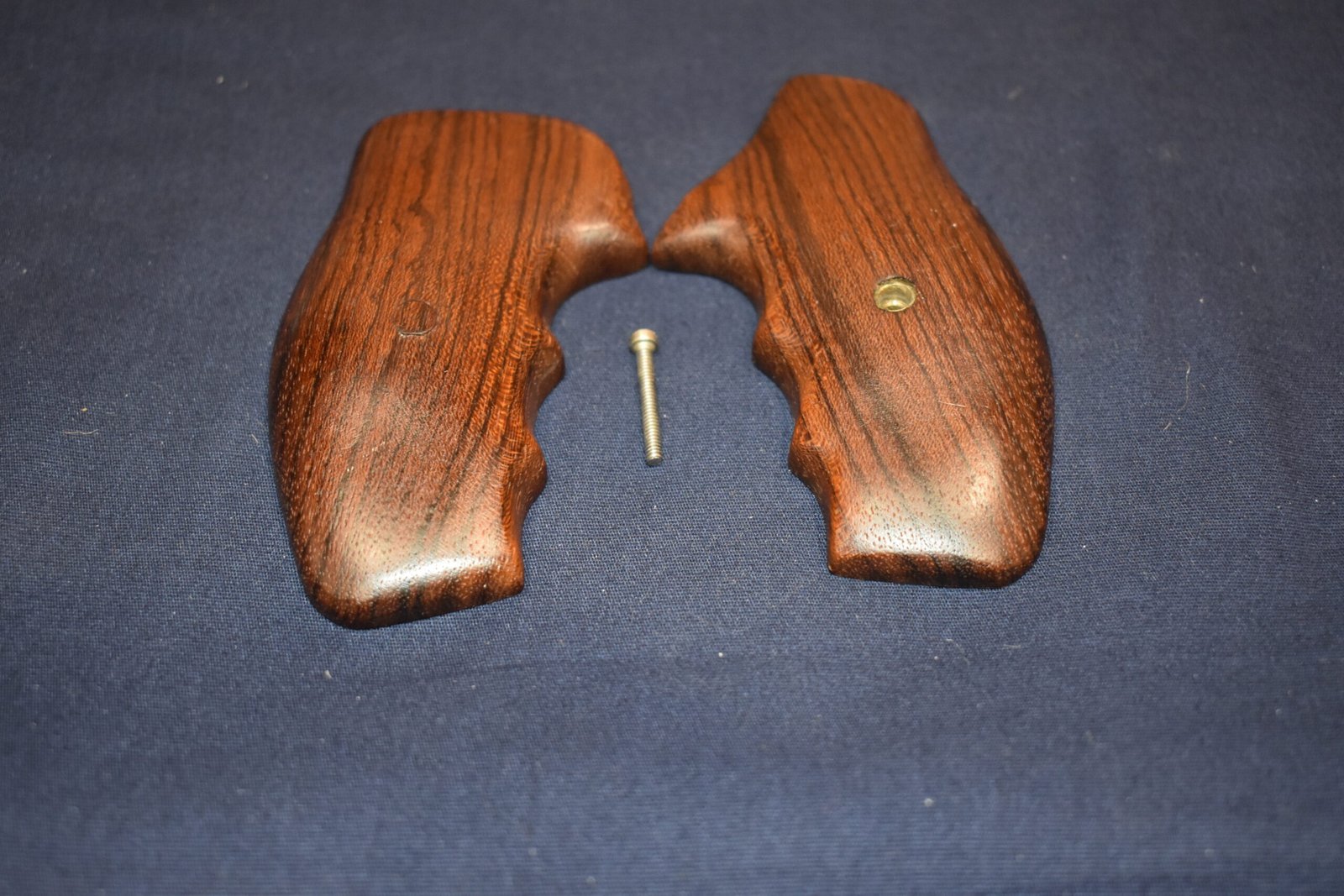 SMITH & WESSON J FRAME FUZZY FARRANT CUSTOM GRIPS SWJFF5 - Image 3