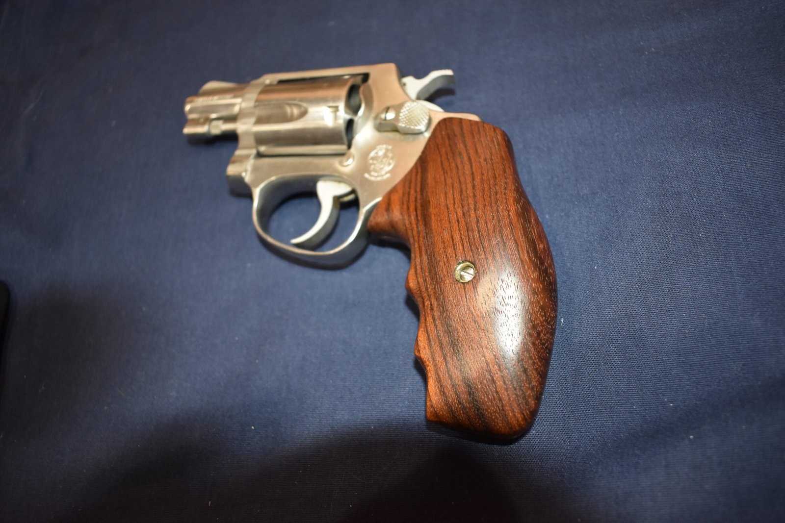 SMITH & WESSON J FRAME FUZZY FARRANT CUSTOM GRIPS SWJFF5 - Image 5