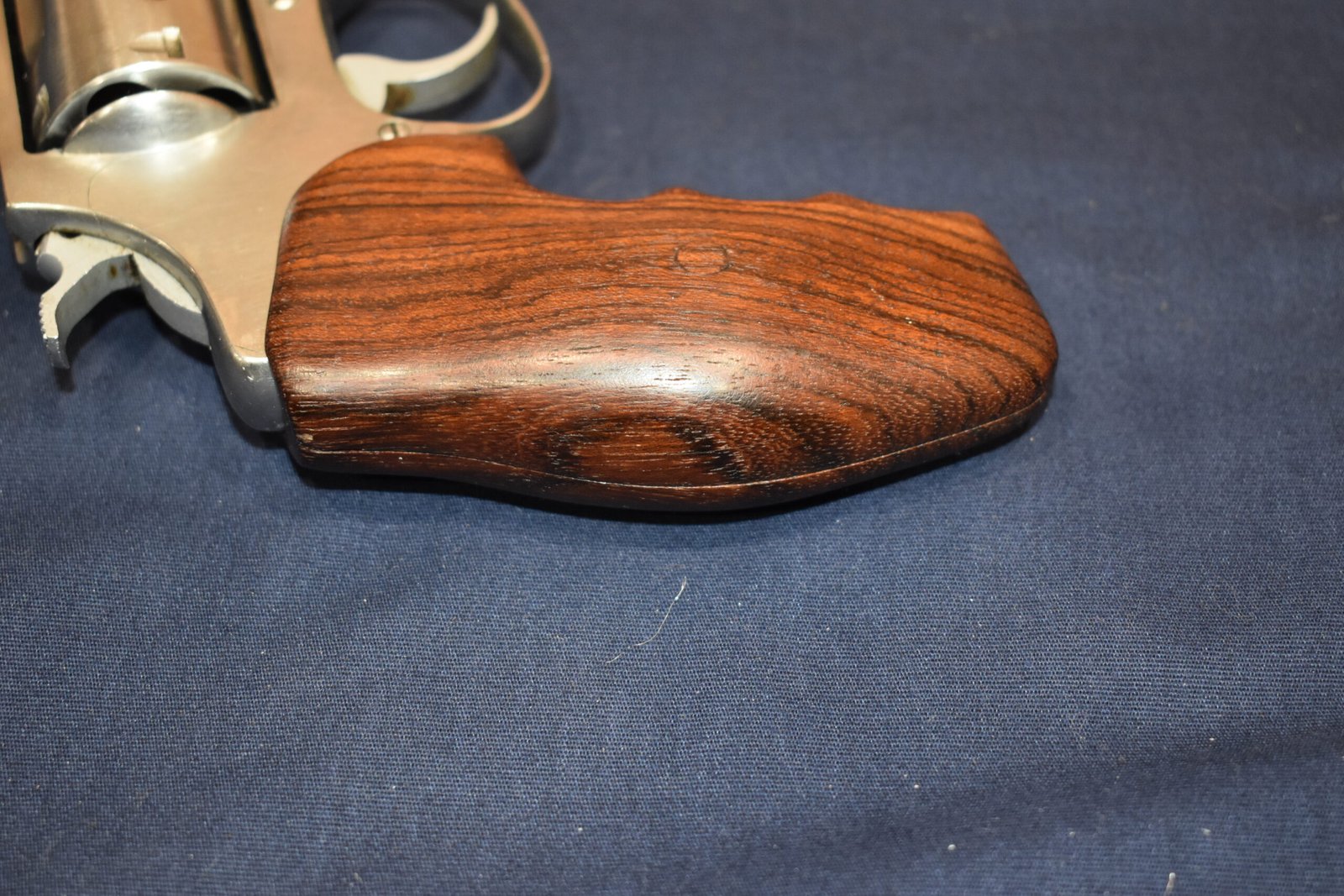SMITH & WESSON J FRAME FUZZY FARRANT CUSTOM GRIPS SWJFF5 - Image 7