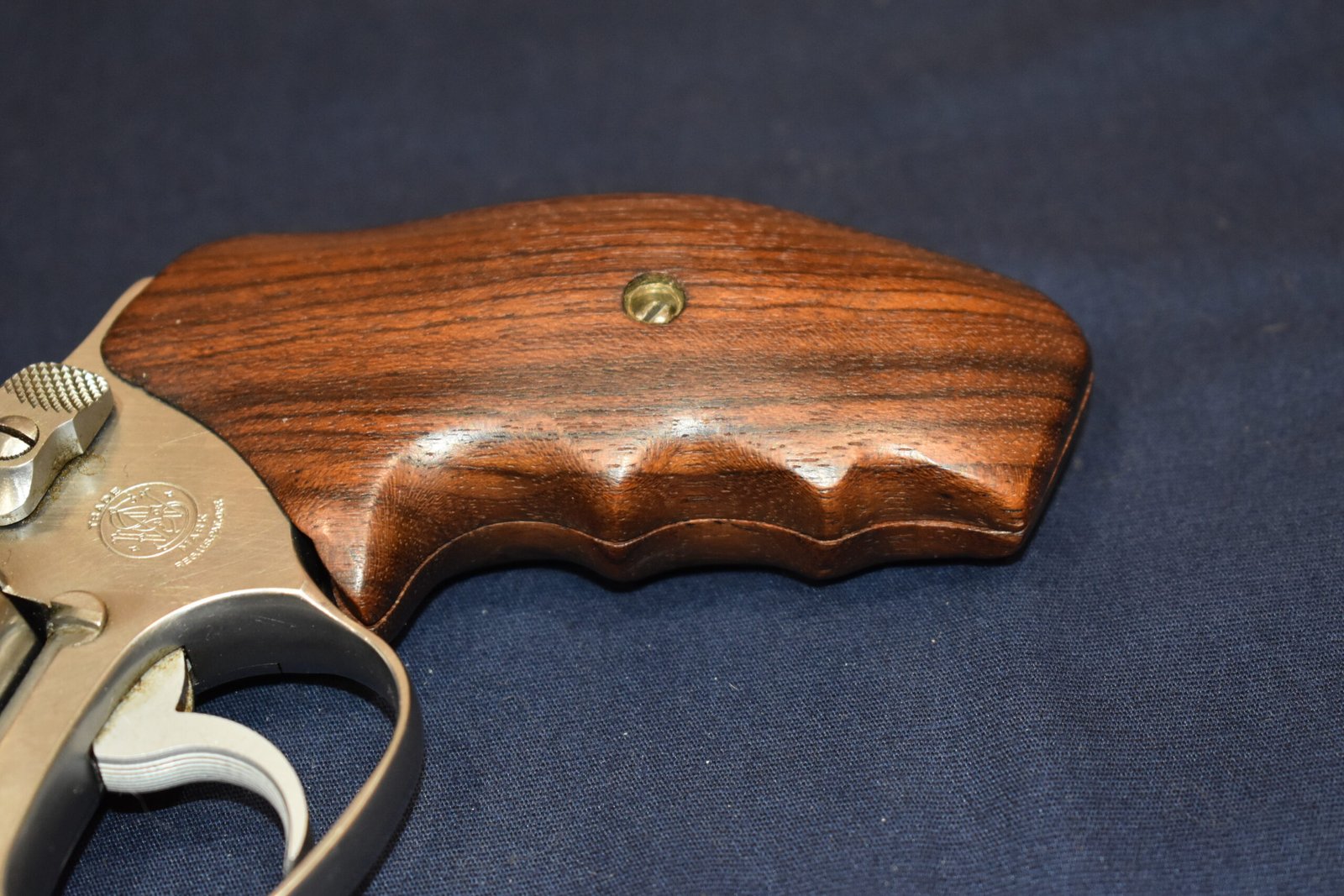 SMITH & WESSON J FRAME FUZZY FARRANT CUSTOM GRIPS SWJFF5 - Image 13