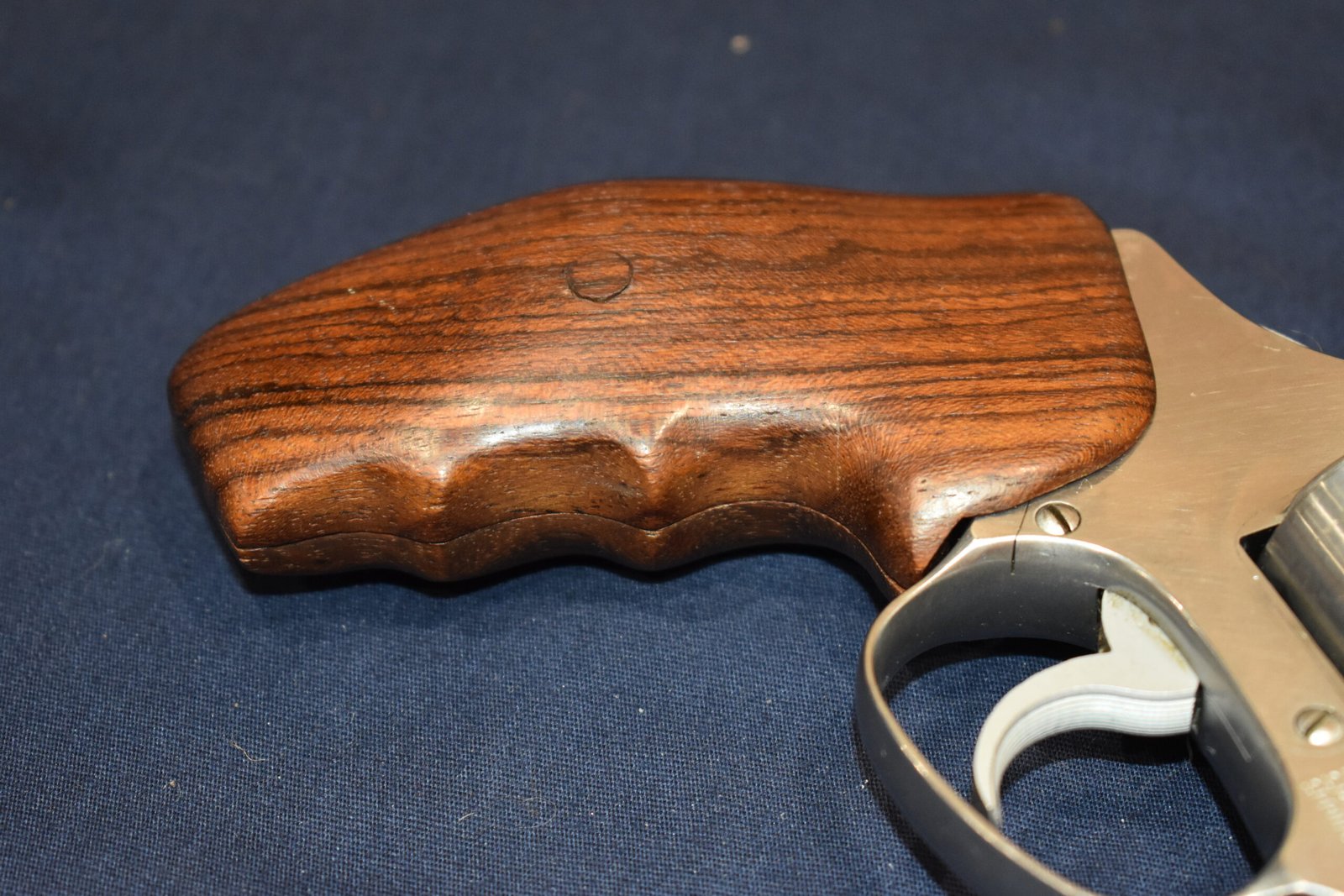 SMITH & WESSON J FRAME FUZZY FARRANT CUSTOM GRIPS SWJFF5 - Image 12