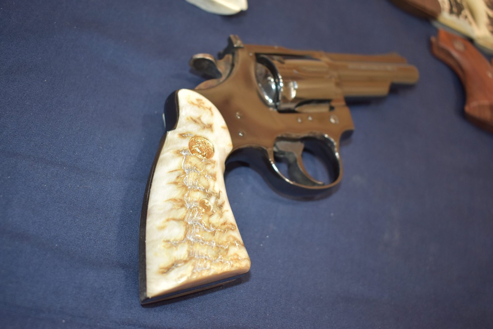 COLT TROOPER MARK III RAMS HORN GRIPS TMK3RH2 - Image 8