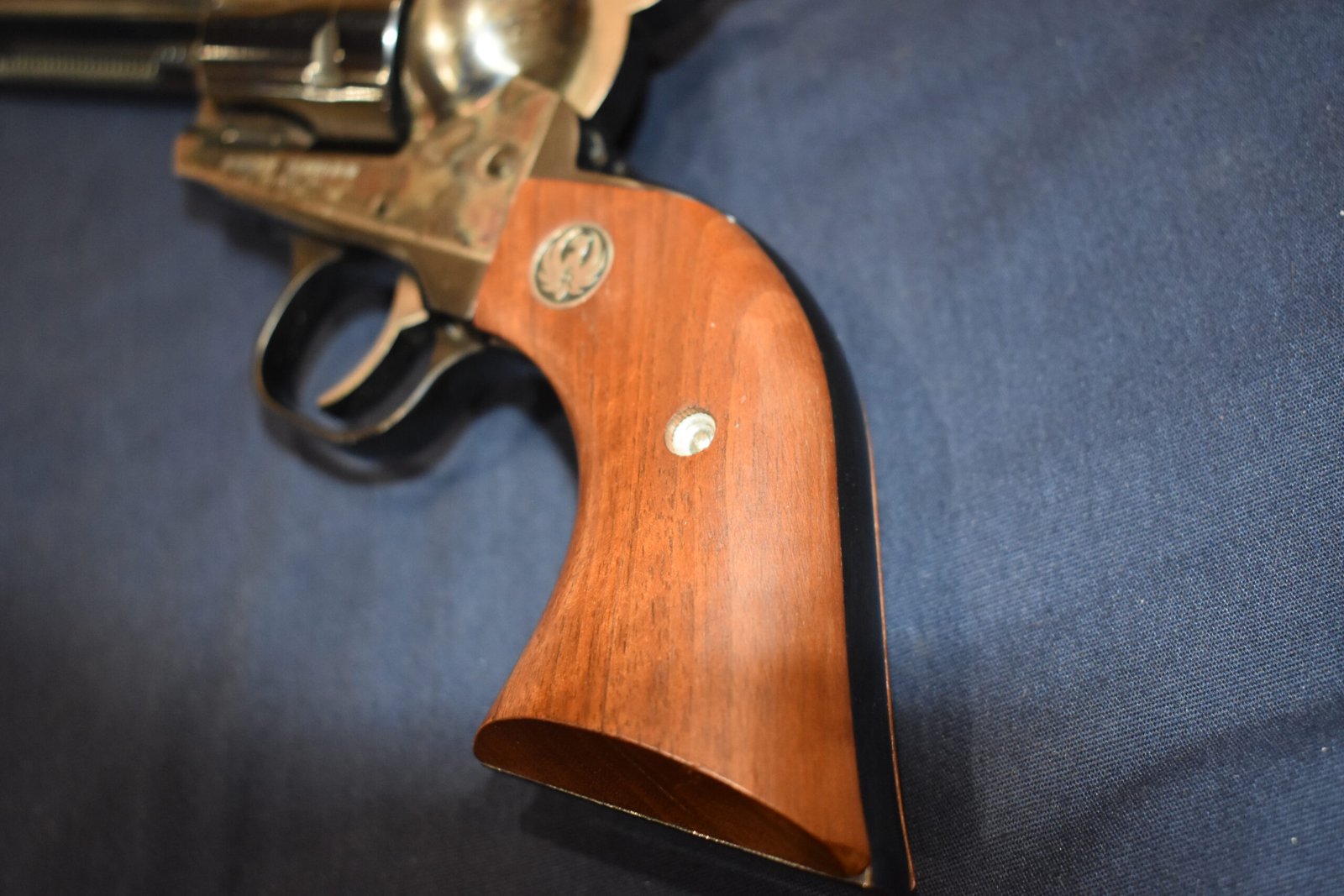 RUGER NEW MODEL BLACKHAWK / OLD VAQUERO GRIPS RBHFW2 - Image 5
