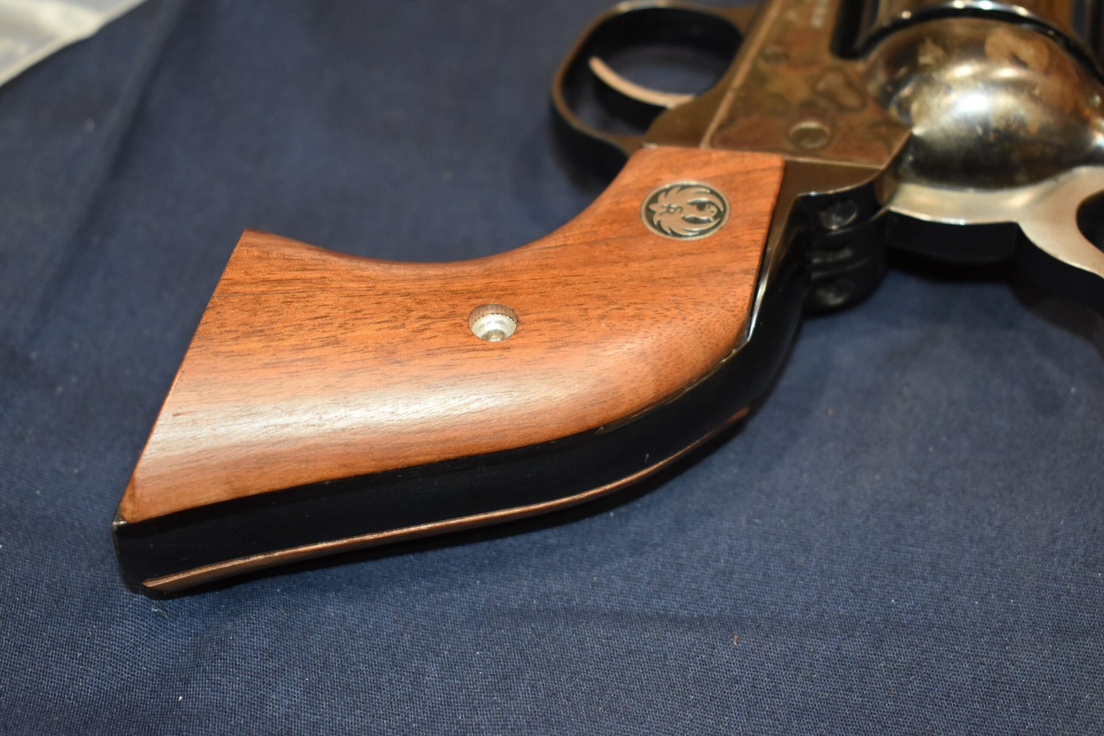 RUGER NEW MODEL BLACKHAWK / OLD VAQUERO GRIPS RBHFW2 - Image 6