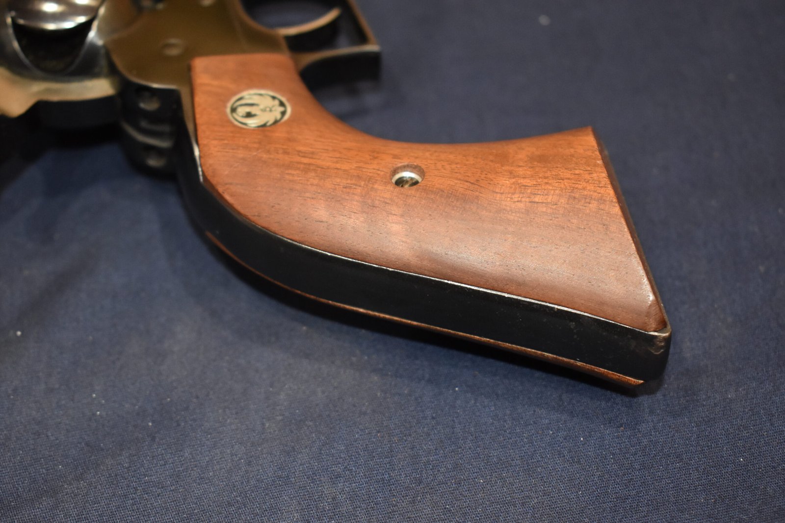 RUGER SUPER BLACKHAWK FACTORY WOOD GRIPS RSBHW2 - Image 7