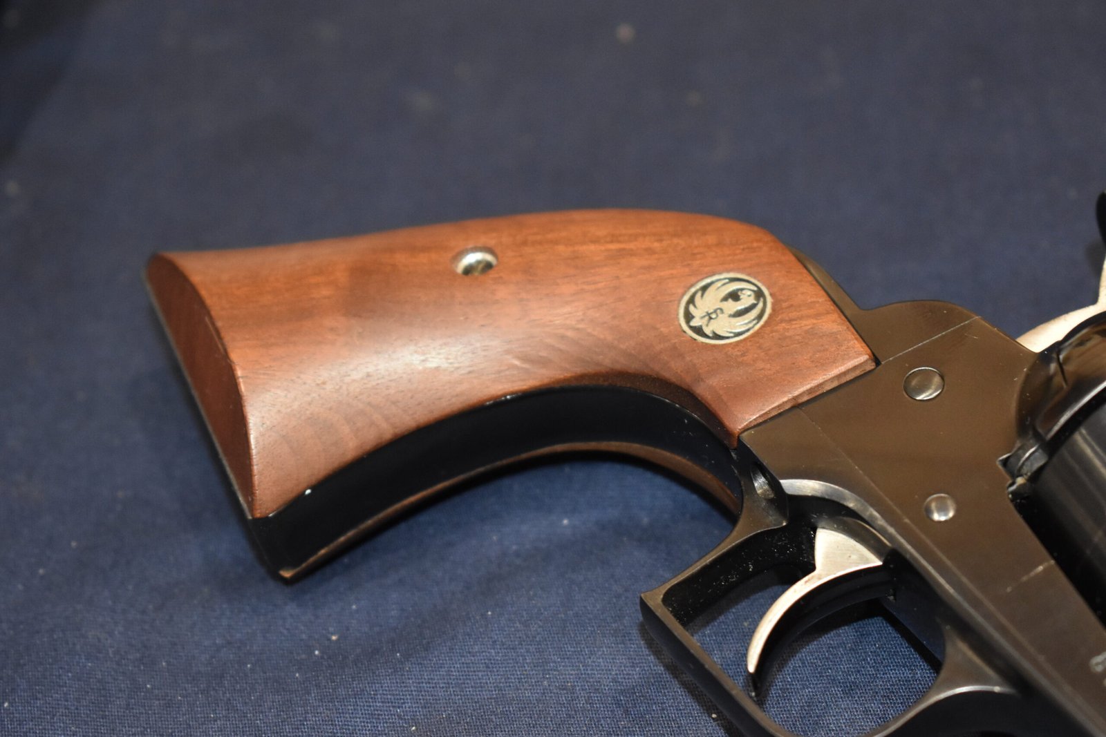 RUGER SUPER BLACKHAWK FACTORY WOOD GRIPS RSBHW2 - Image 12