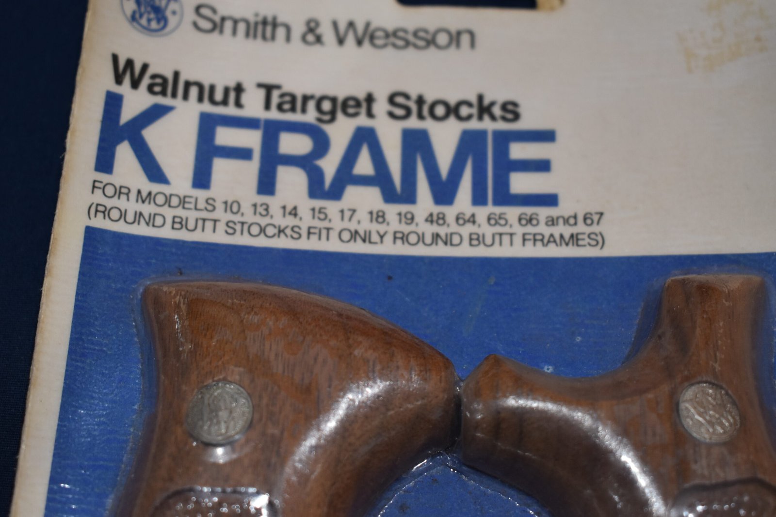 SMITH & WESSON FACTORY K FRAME ROUND BUTT TARGET GRIPS NEW IN THE PACKAGE KRBT8 - Image 4