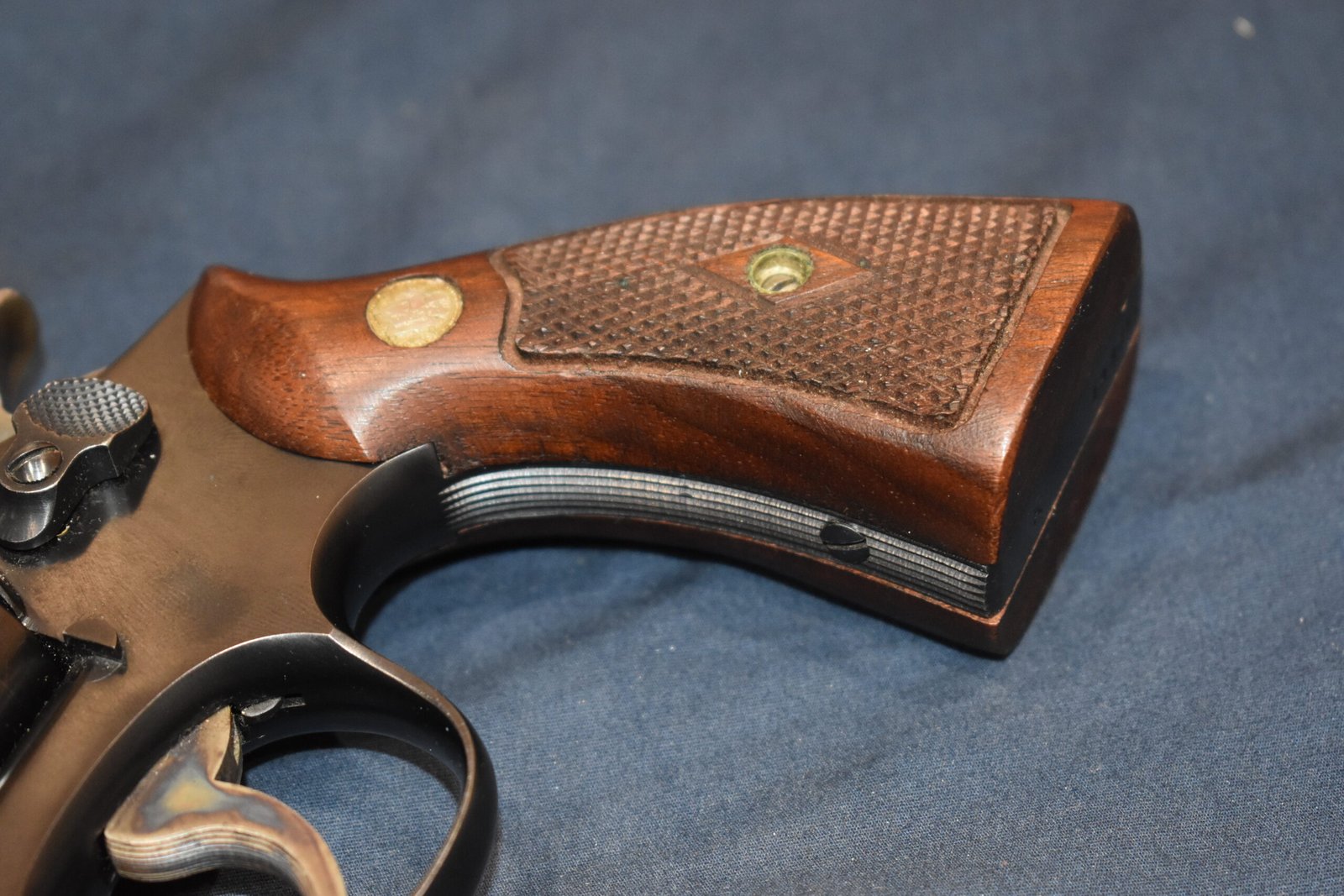SMITH & WESSON K FRAME SQUARE BUTT FACTORY DIAMOND MAGNA GRIPS KDM11 - Image 13