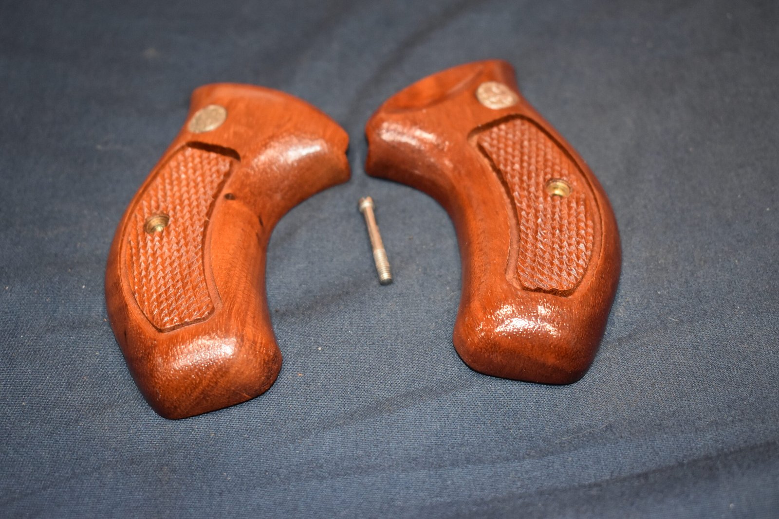 SMITH & WESSON J FRAME ROUND BUTT TARGET GRIP JRBT9 - Image 3