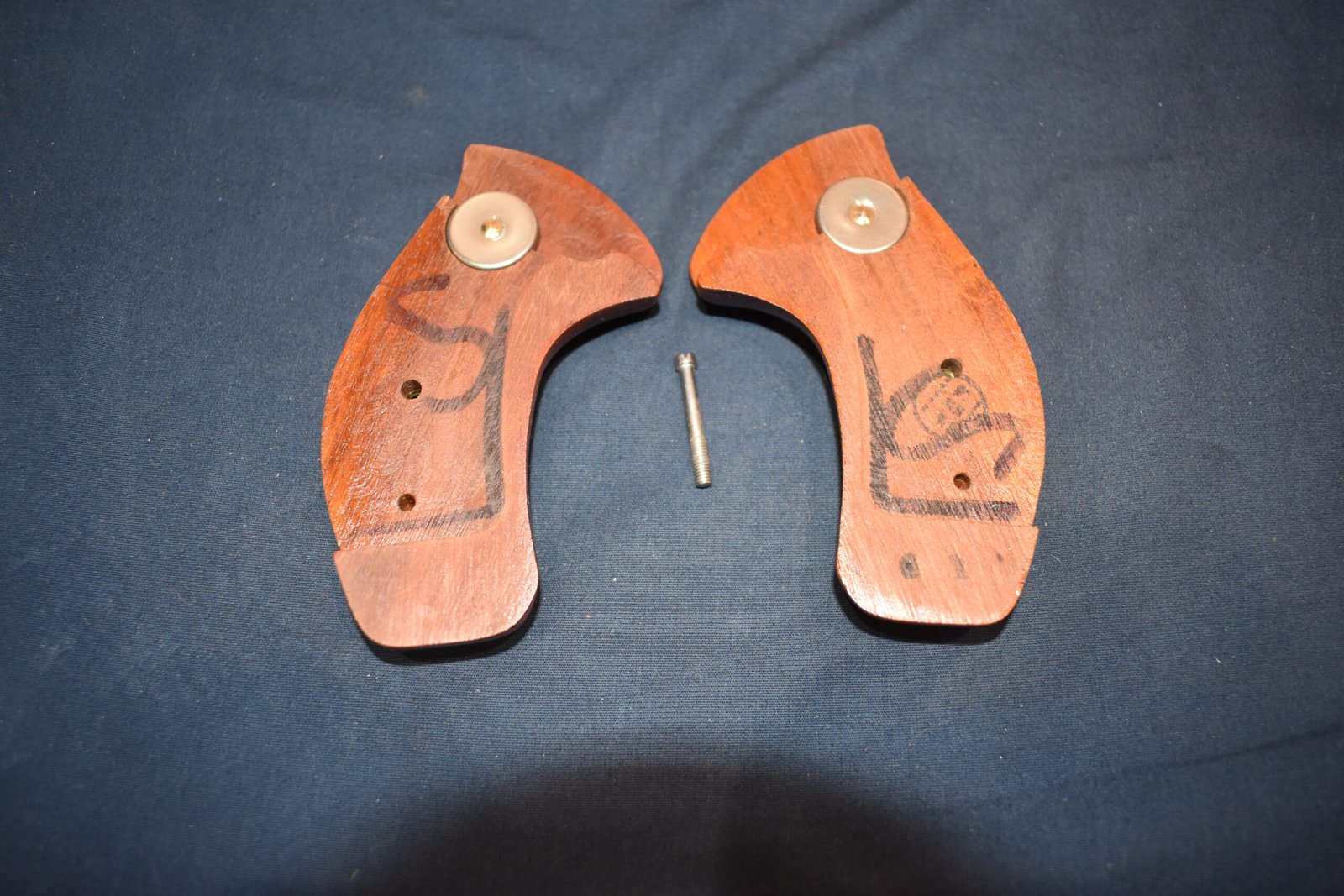 SMITH & WESSON J FRAME ROUND BUTT TARGET GRIP JRBT9 - Image 4