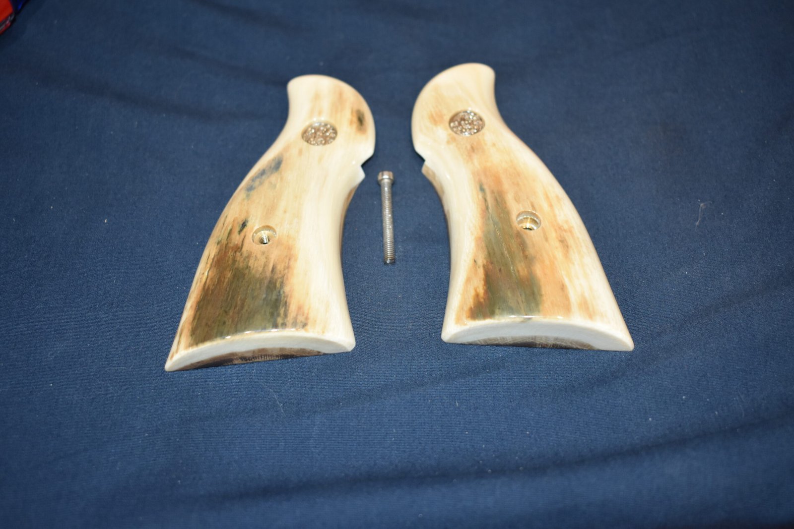 SMITH & WESSON N FRAME EXHIBITION GRADE MAMMOTH IVORY GRIPS NMI6 - Image 3